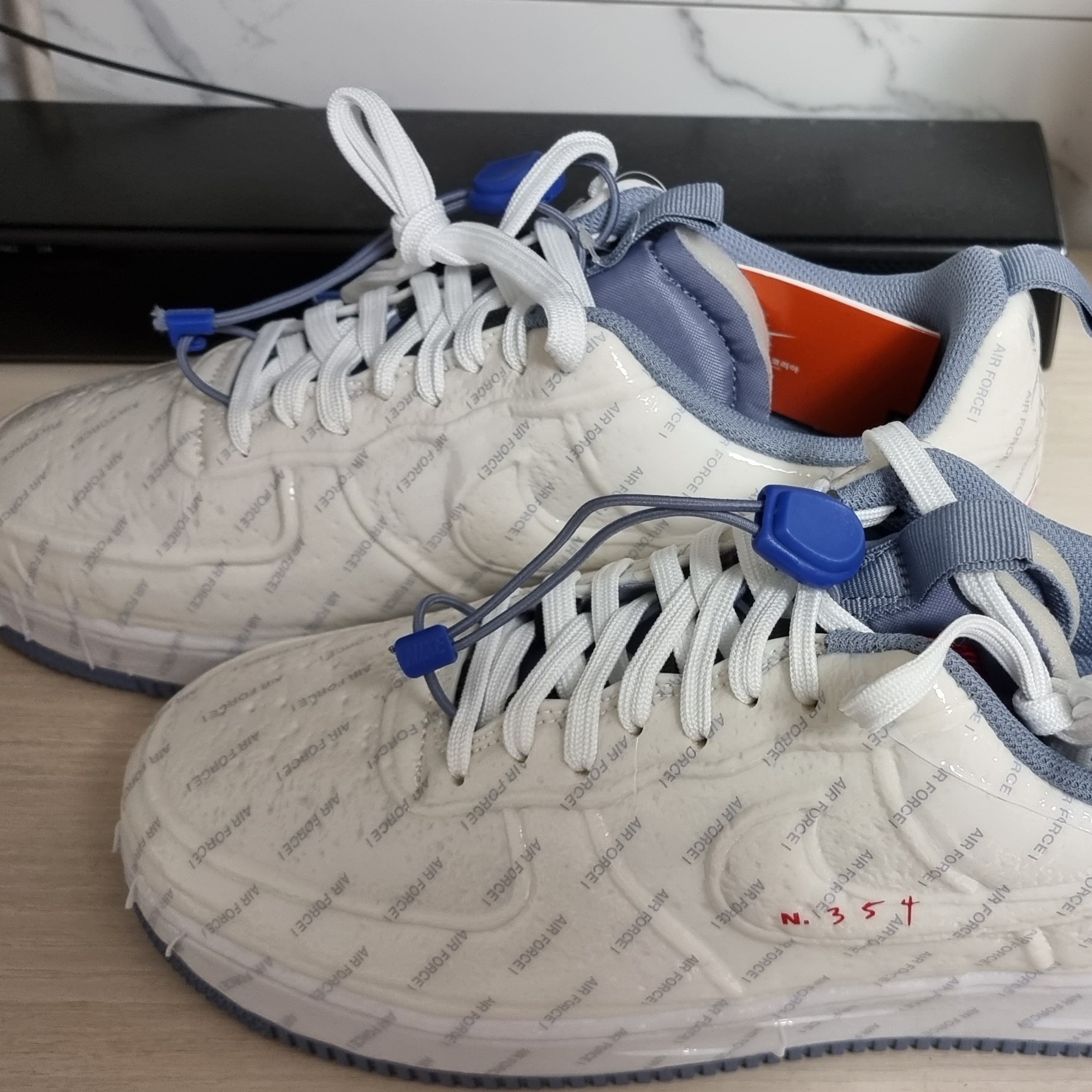 Nike Air Force 1 Low Experimental Postal Ghost 착용 스타일 - 2