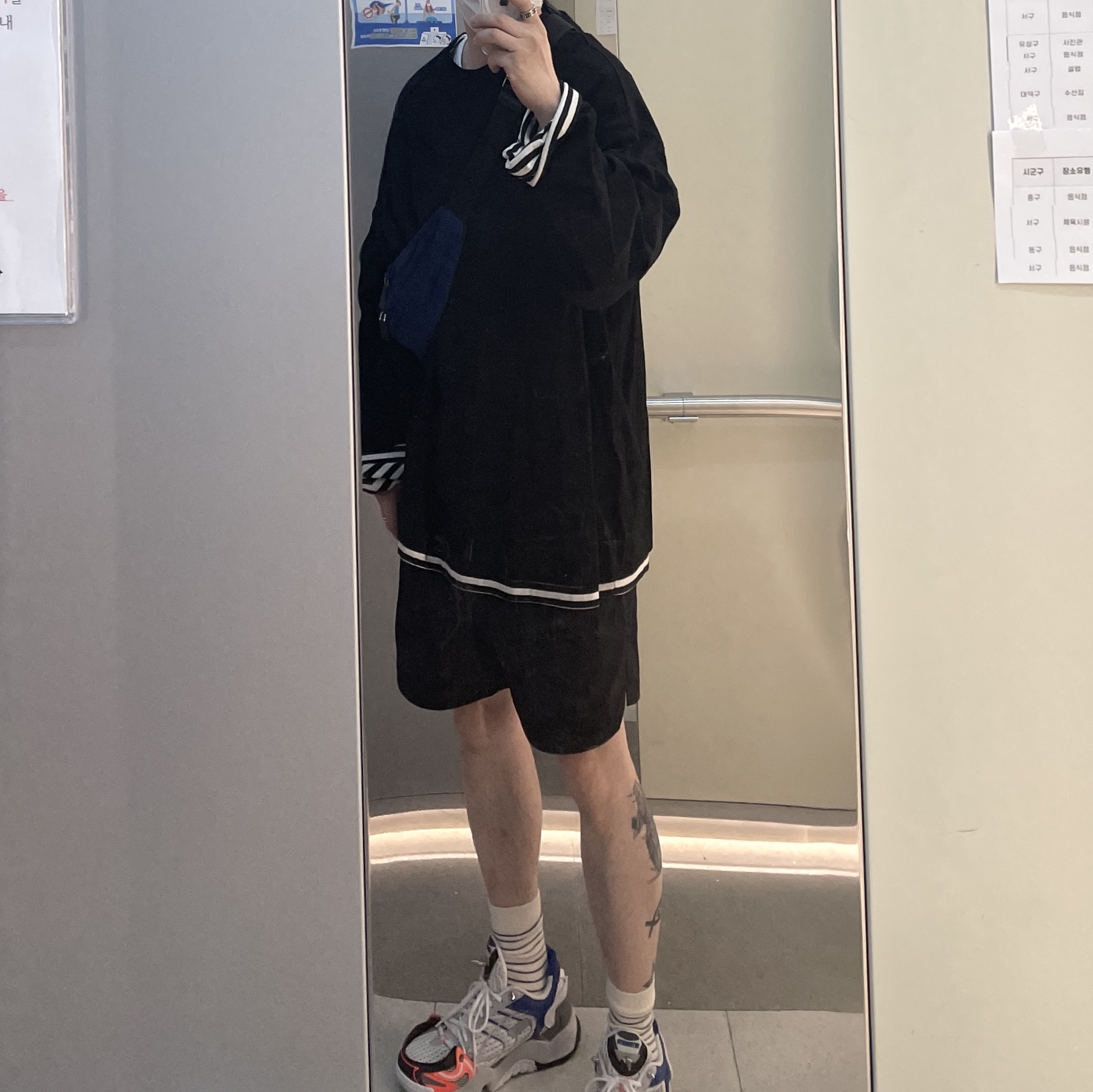 Reebok x Vetements Spike Runner 400 Royal Orange 착용 스타일