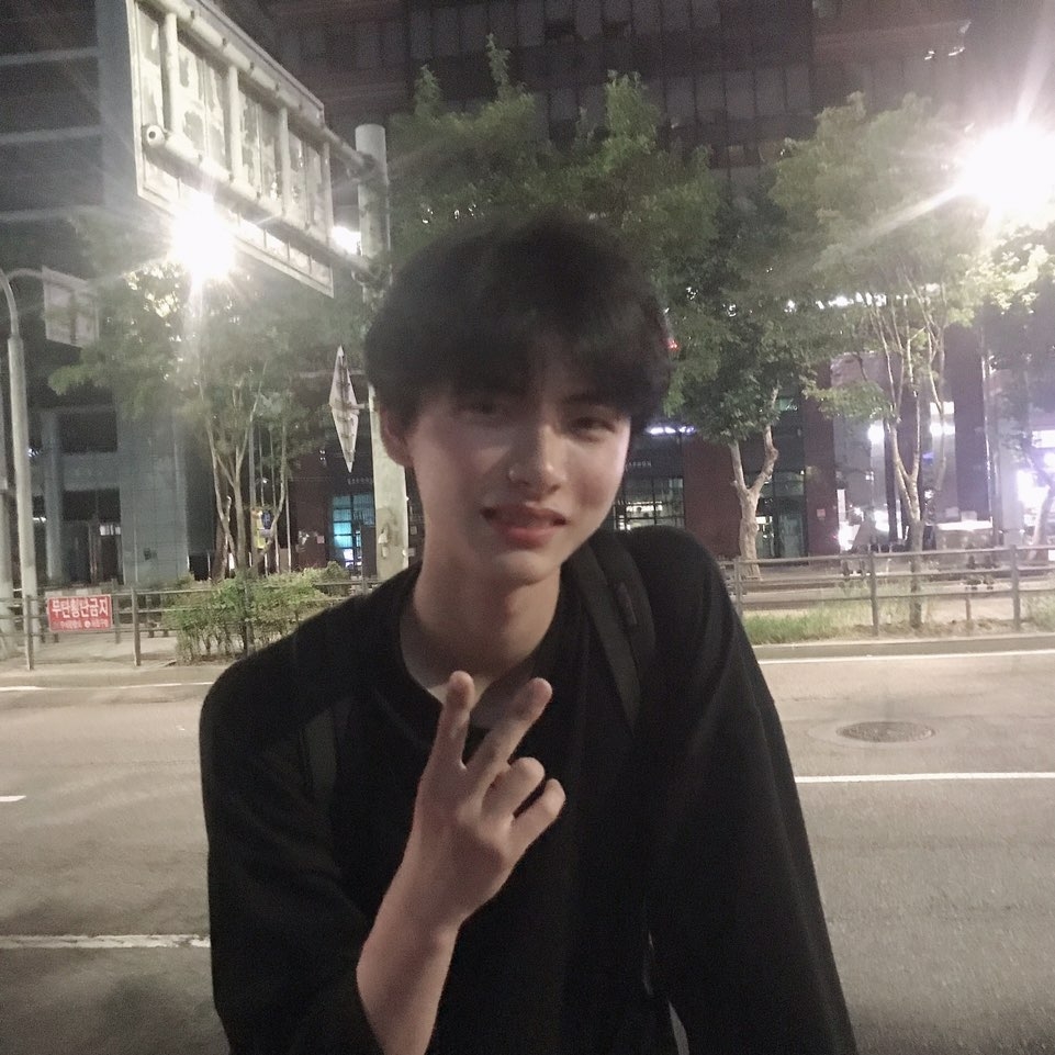 KREAM 프로필 이미지