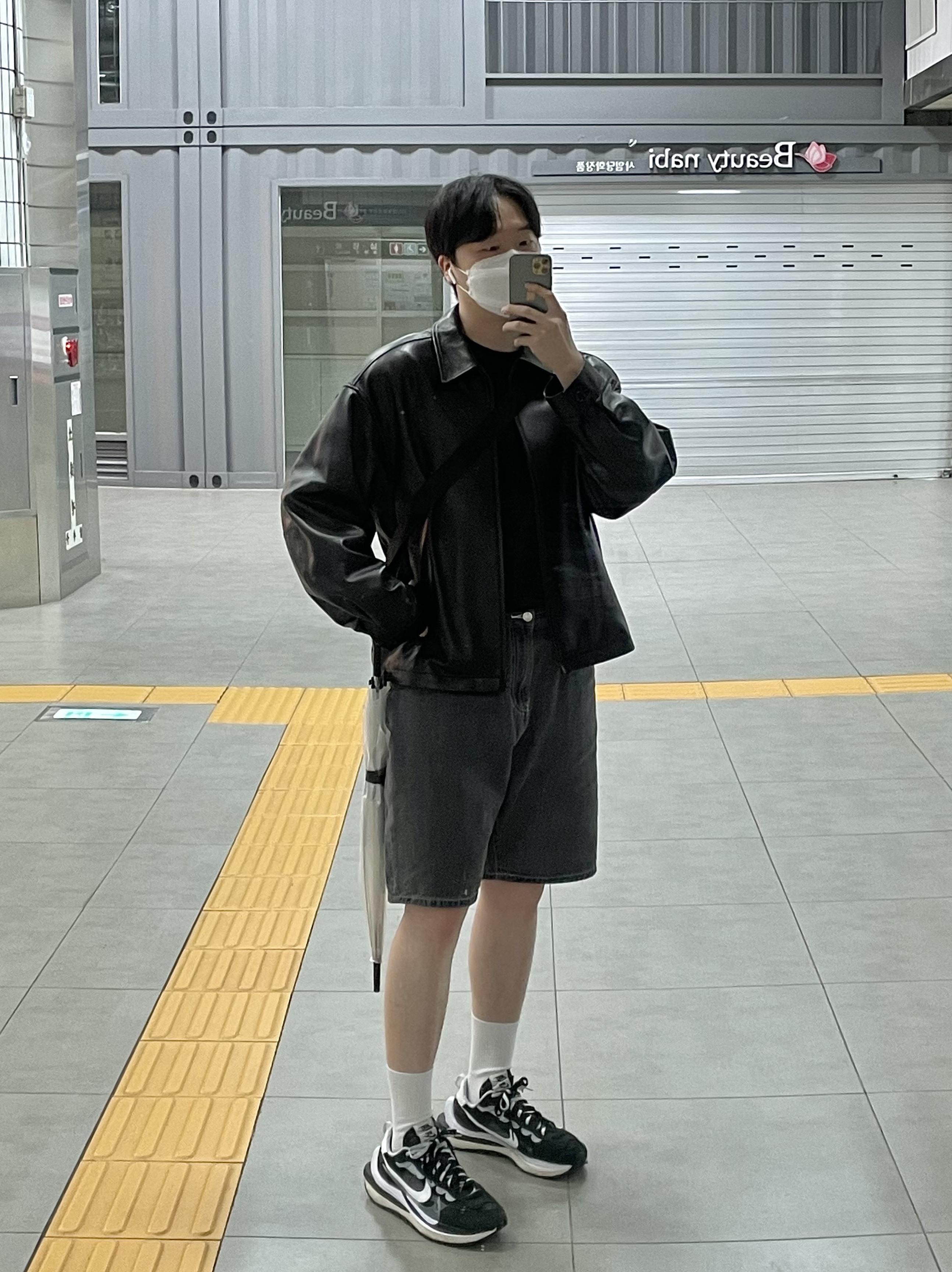 Nike x Sacai VaporWaffle Black White 착용 스타일