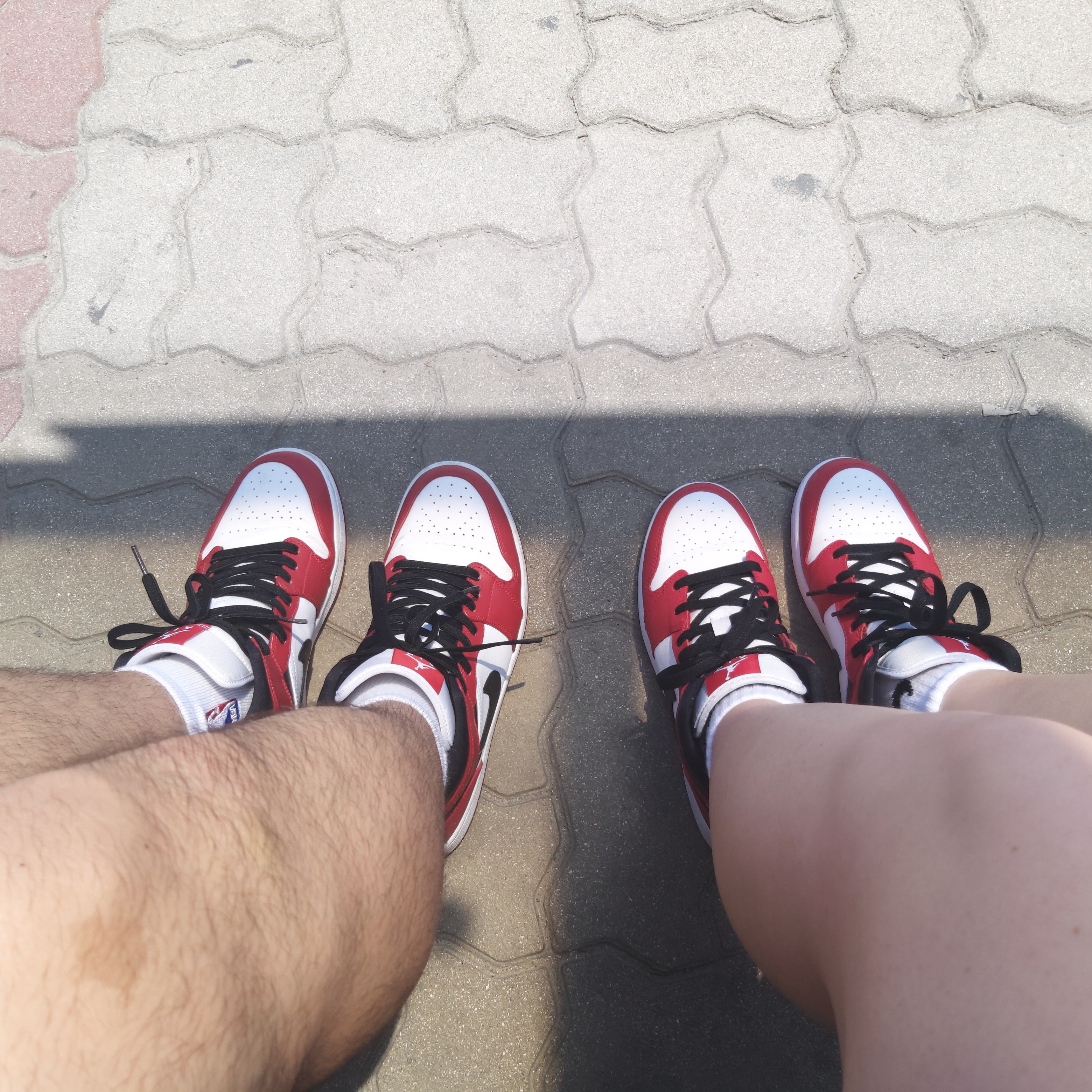 Jordan 1 Mid Chicago 2020 착용 스타일 - 1