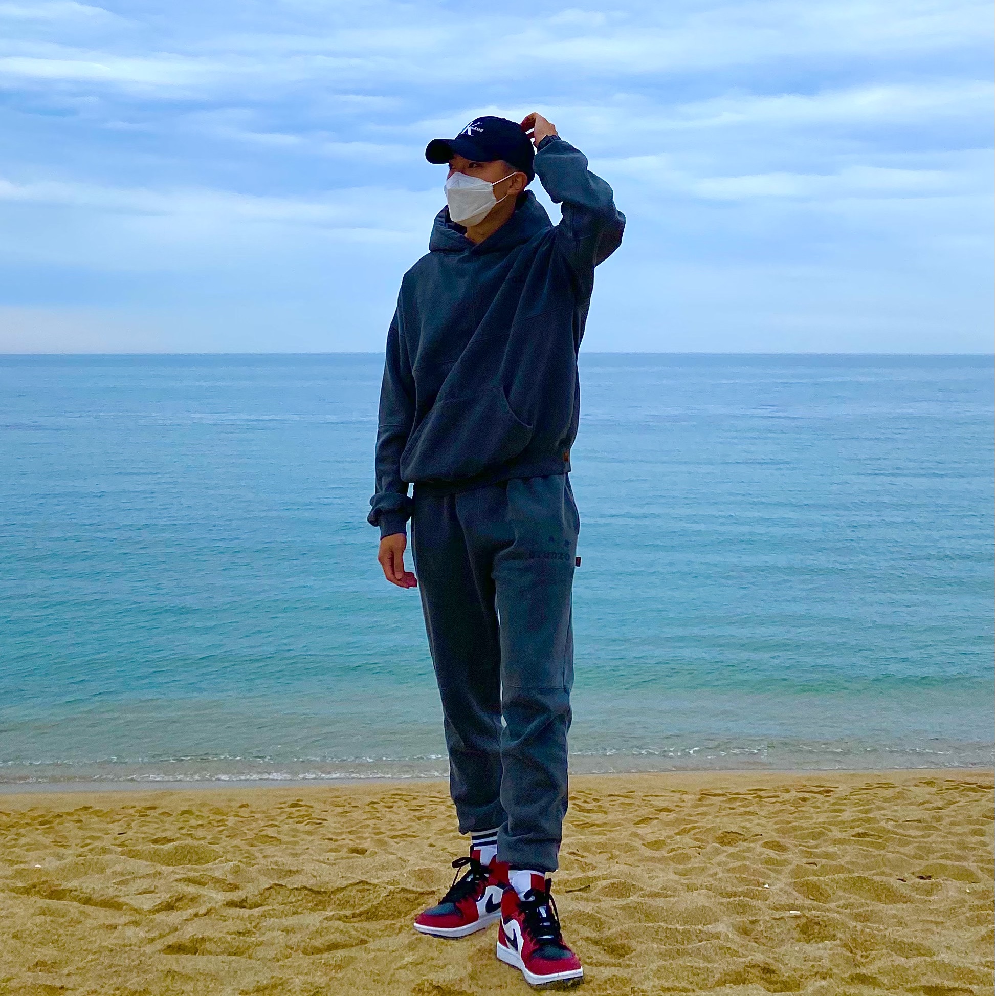 IAB Studio Blocked Pigment Hoodie Black, IAB Studio Blocked Pigment Sweatpants Black 착용 스타일