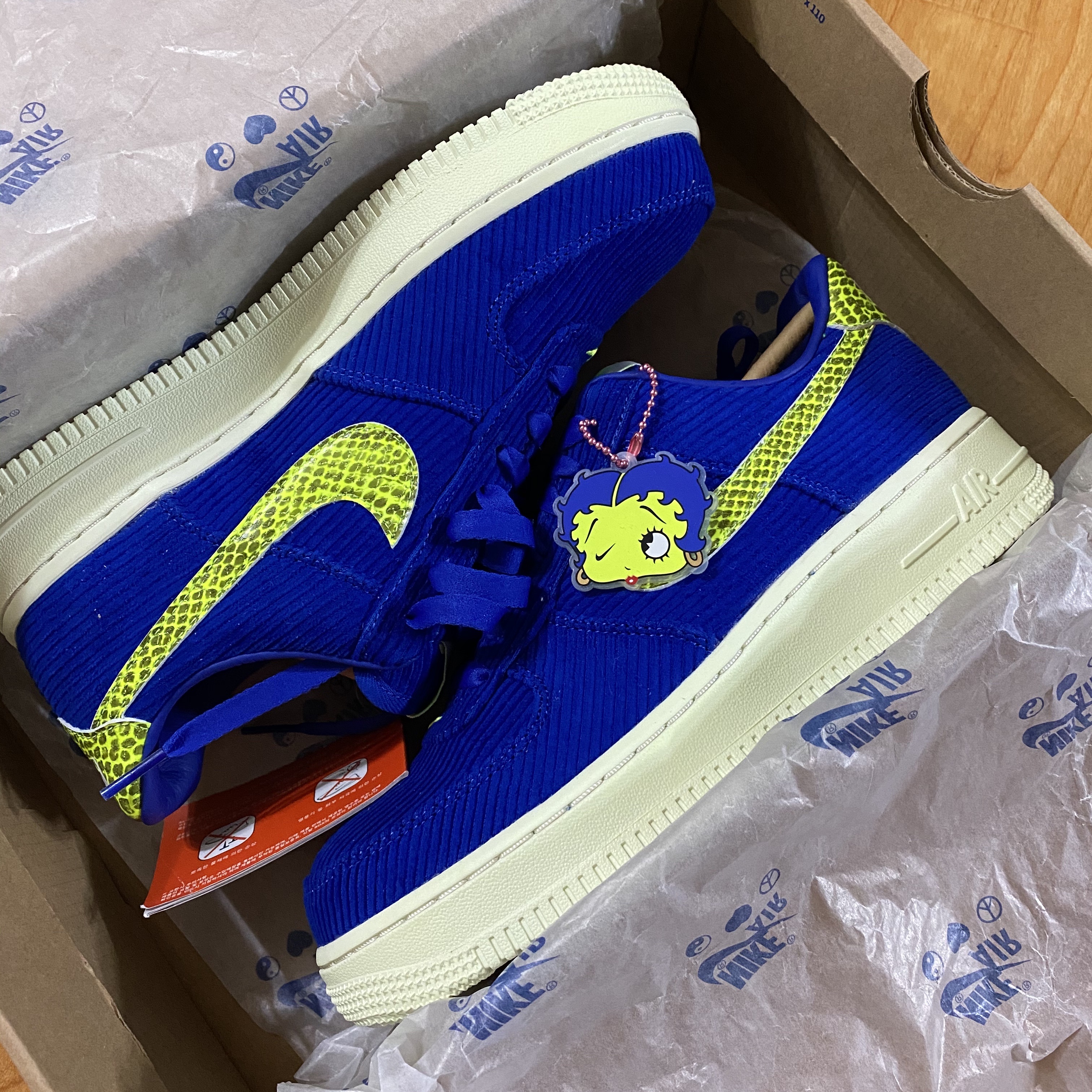 (W) Nike x Olivia Kim Air Force 1 Low No Cover 착용 스타일 - 3