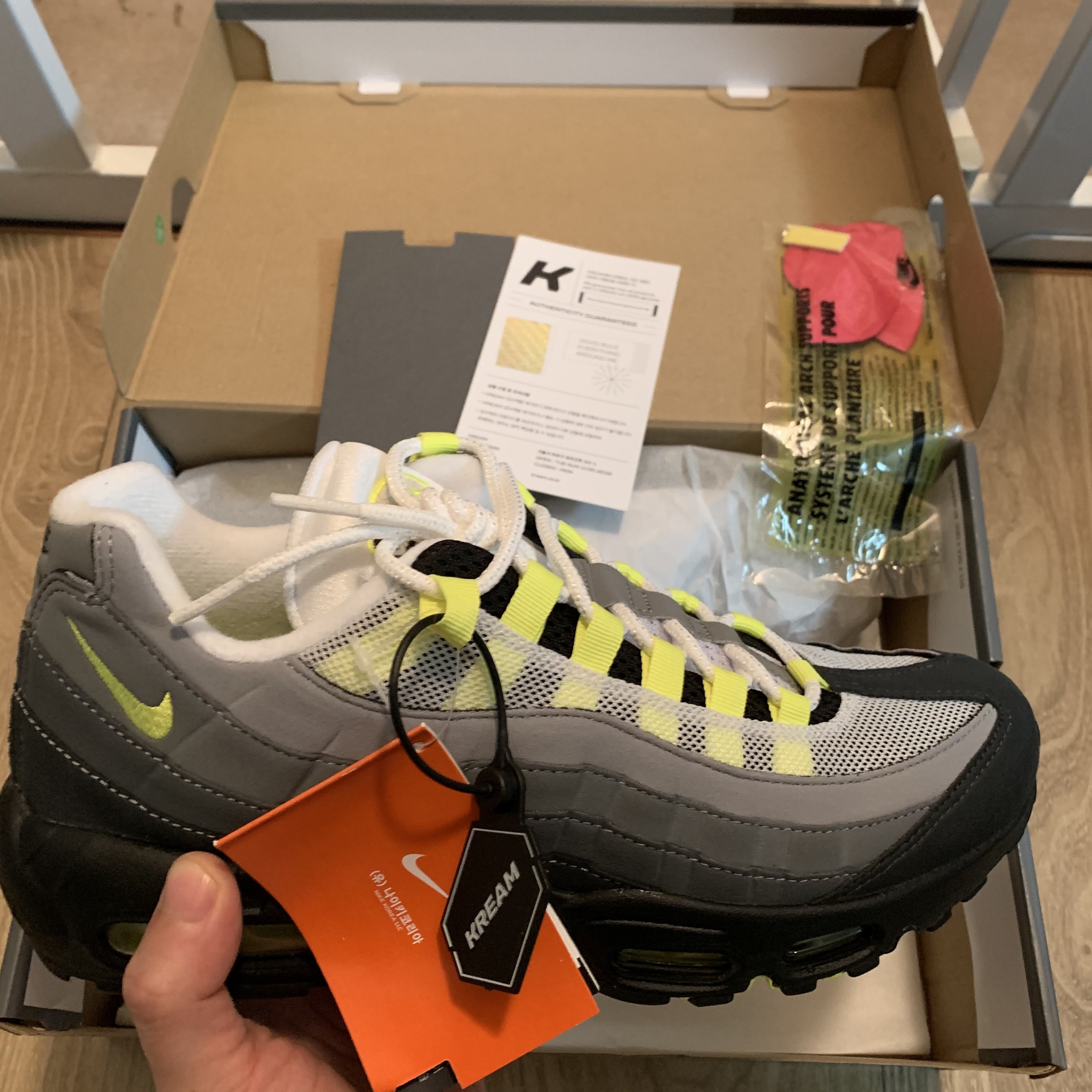 Nike Air Max 95 OG Neon Yellow 2020 착용 스타일