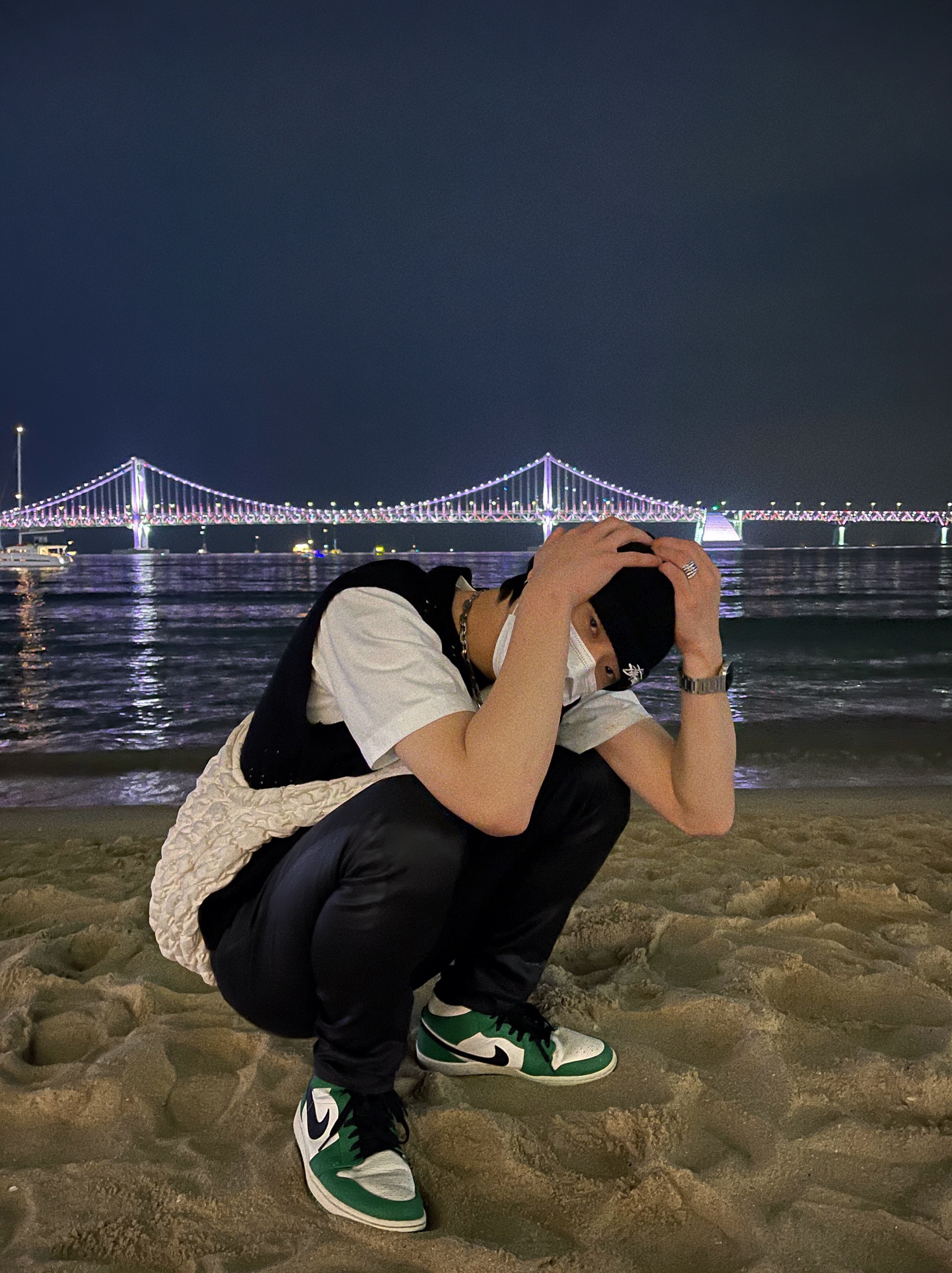 Jordan 1 Mid Pine Green, Nike x Stussy Cuff Beanie Black 착용 스타일