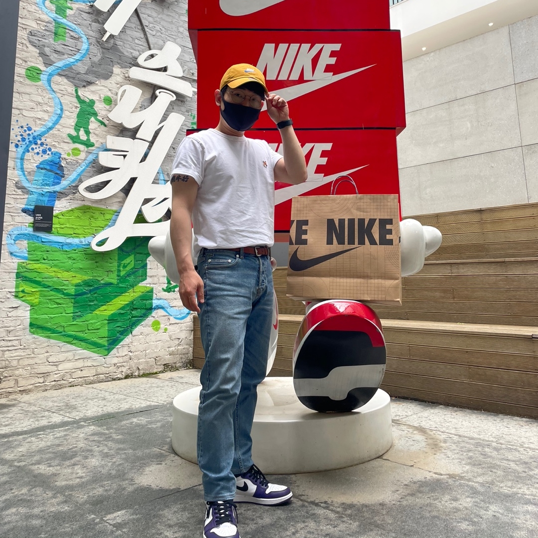Nike x Matthew M Williams Zoom 004 Triple Black, Jordan 1 Retro High OG Court Purple 2020 착용 스타일 - 1