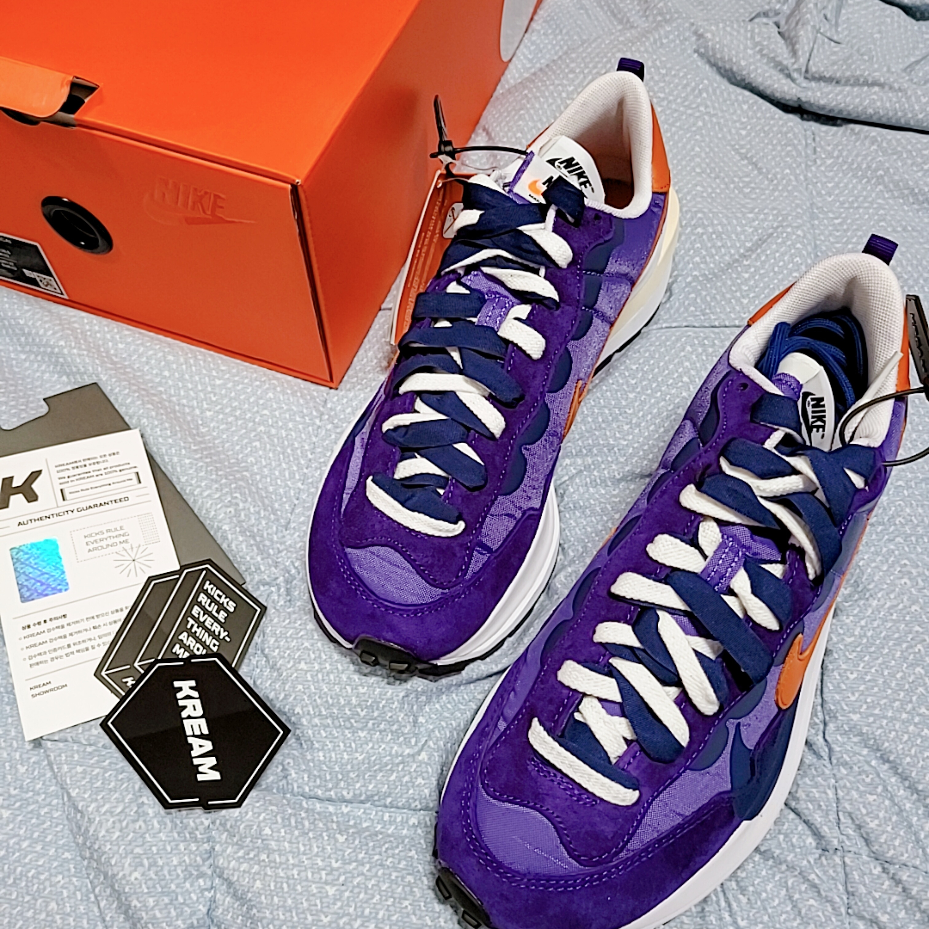 Nike x Sacai VaporWaffle Dark Iris 착용 스타일
