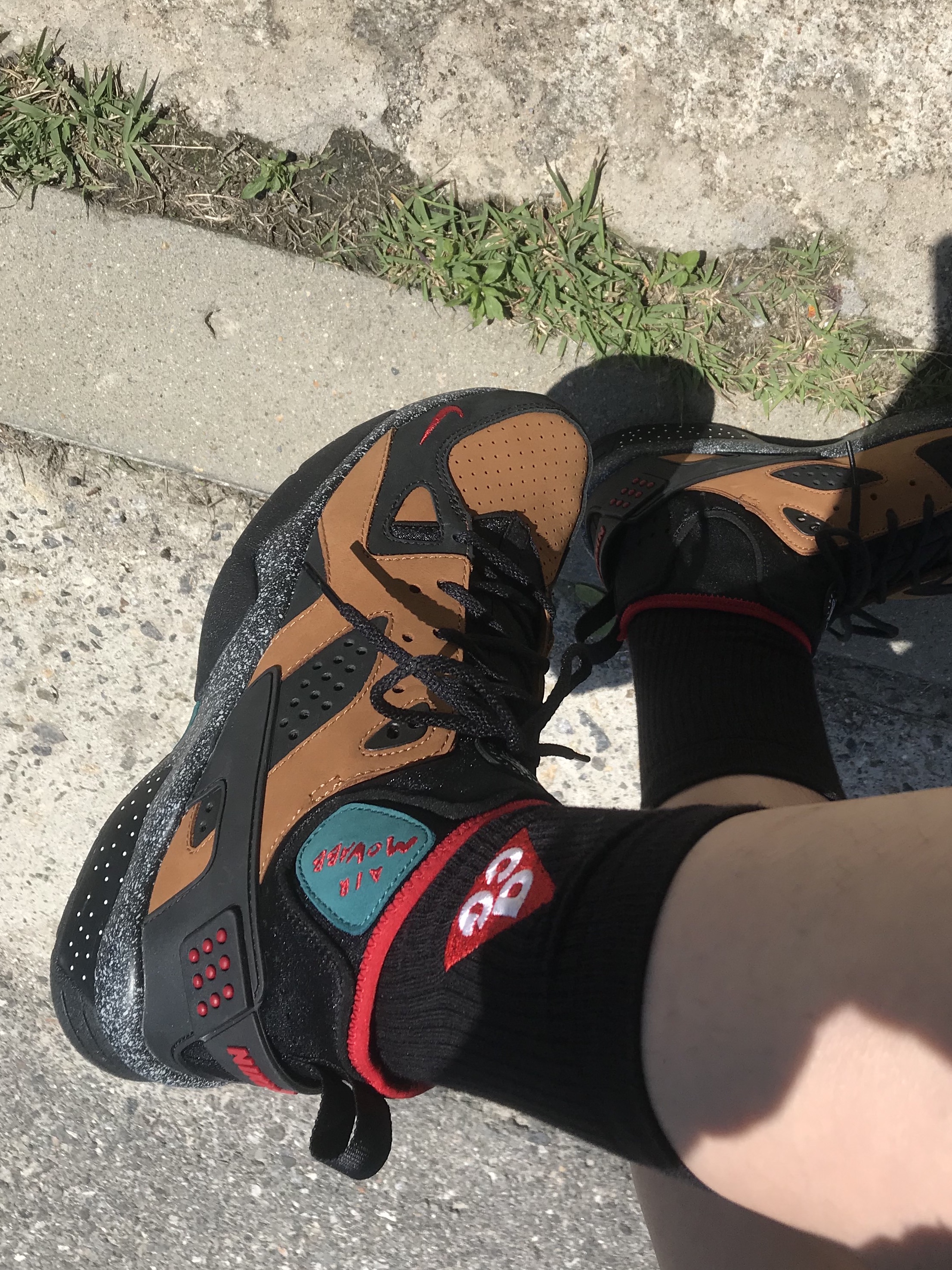 (W) Nike x Olivia Kim Air Mowabb No Cover, Nike ACG Cargo Shorts Black - Asia 착용 스타일 - 2