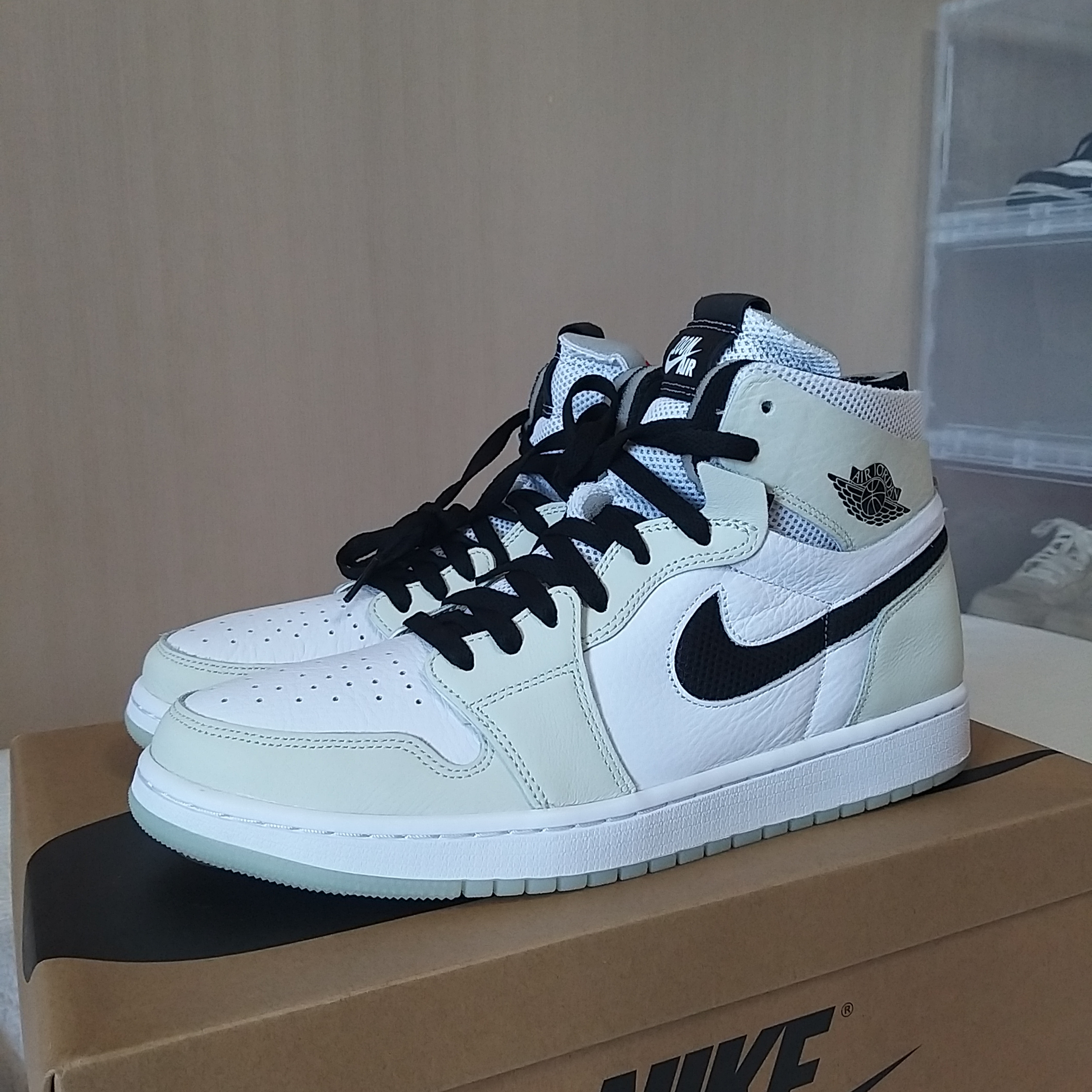 (W) Jordan 1 Zoom Air CMFT Light Bone 착용 스타일