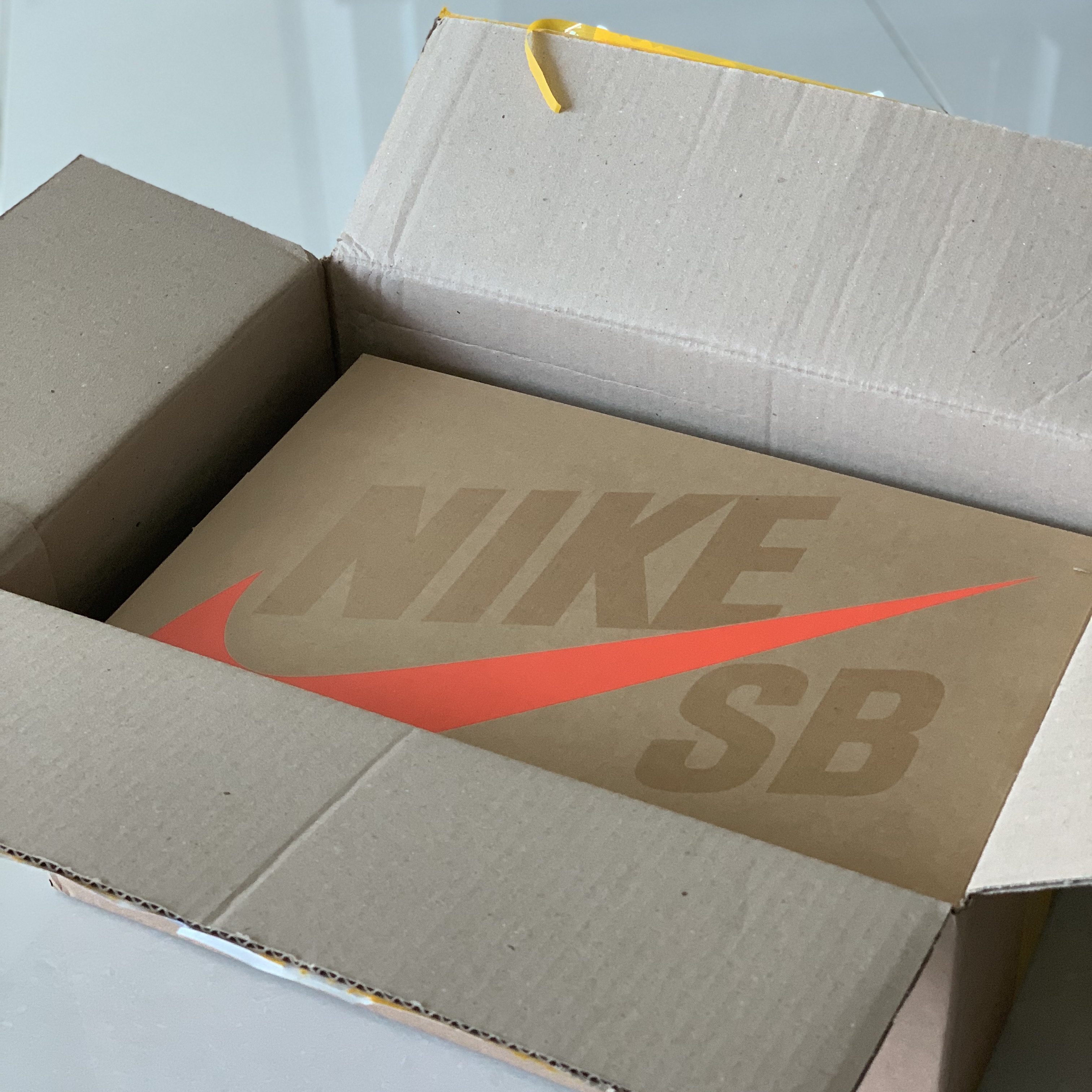 Nike SB Dunk Low Pro ISO Orange Label White Navy 착용 스타일 - 1