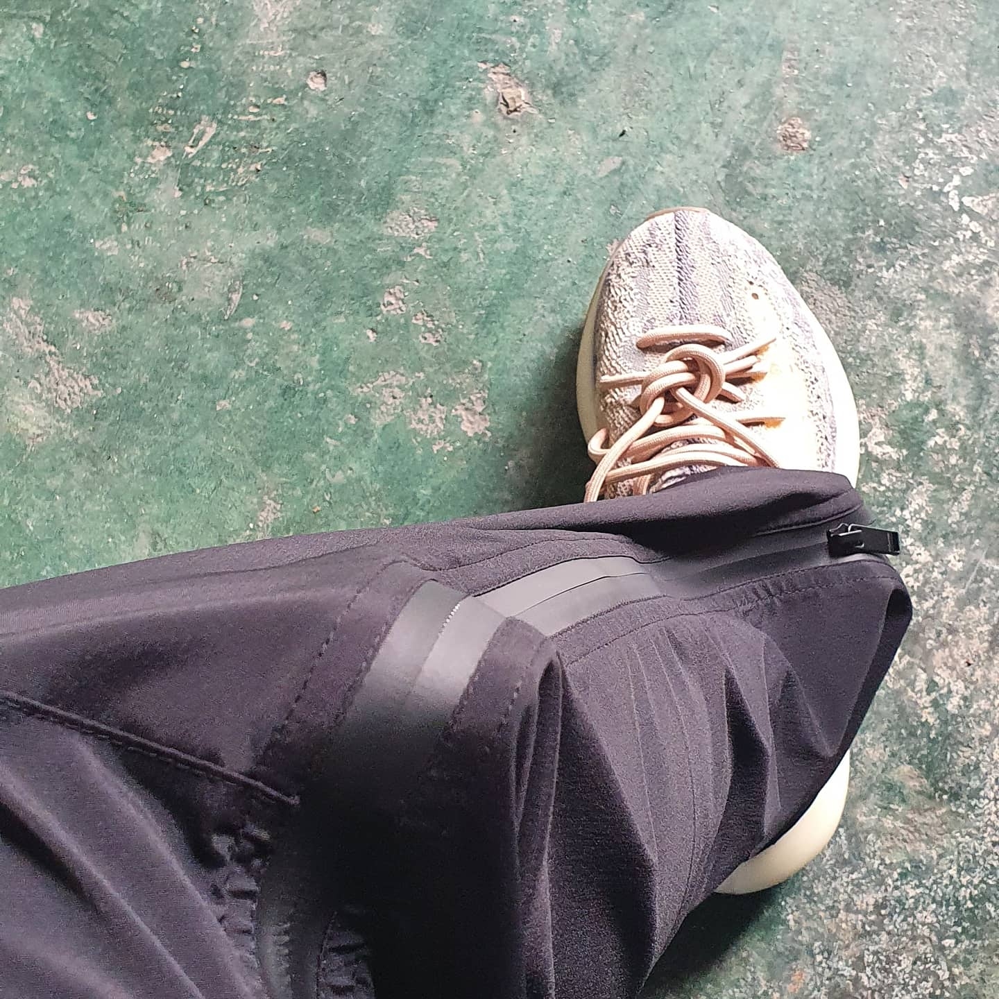 Adidas Yeezy Boost 380 Mist - Non-Reflective, Nike x Readymade Blazer Mid Black 착용 스타일 - 5