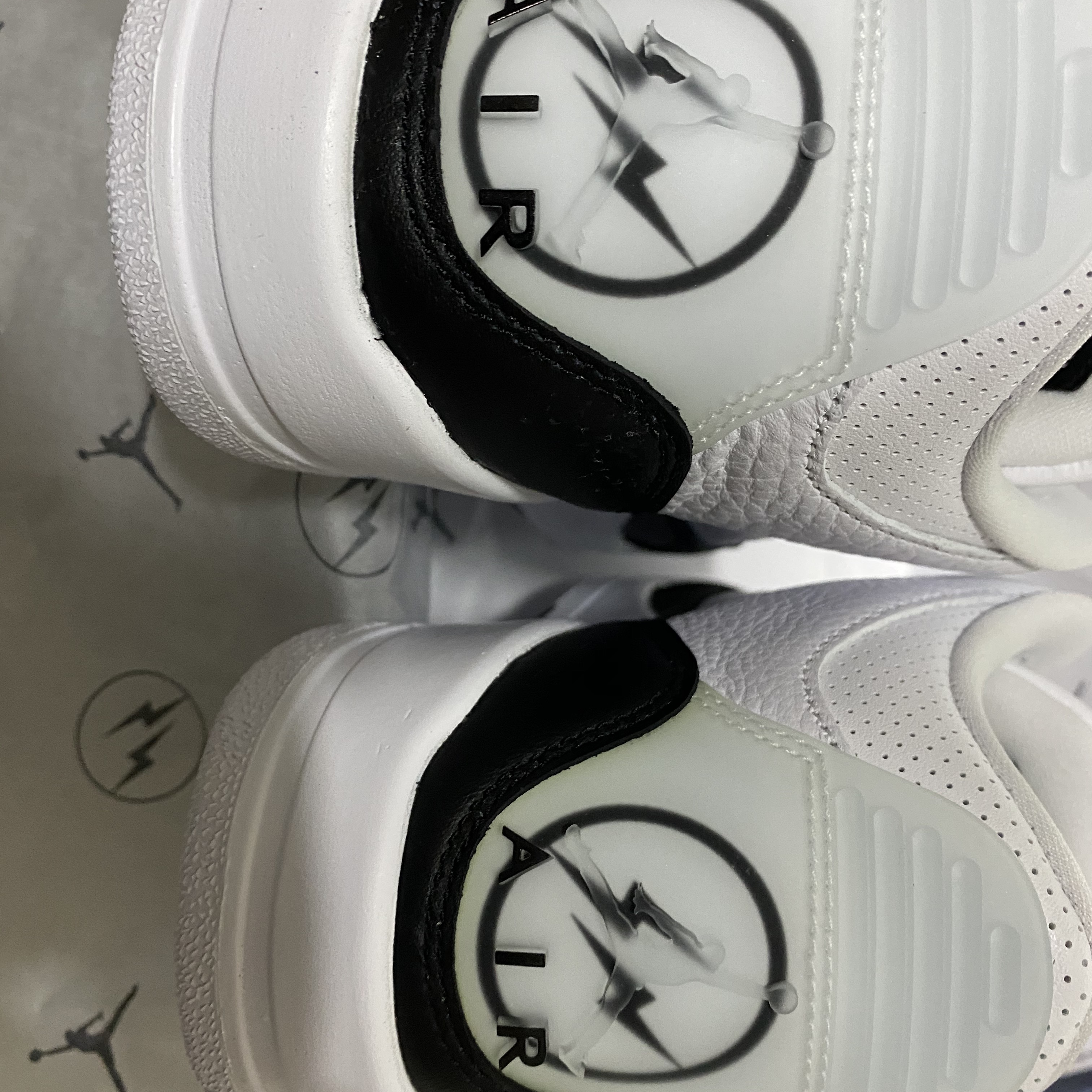 Jordan 3 x Fragment Retro SP White Black 착용 스타일 - 2
