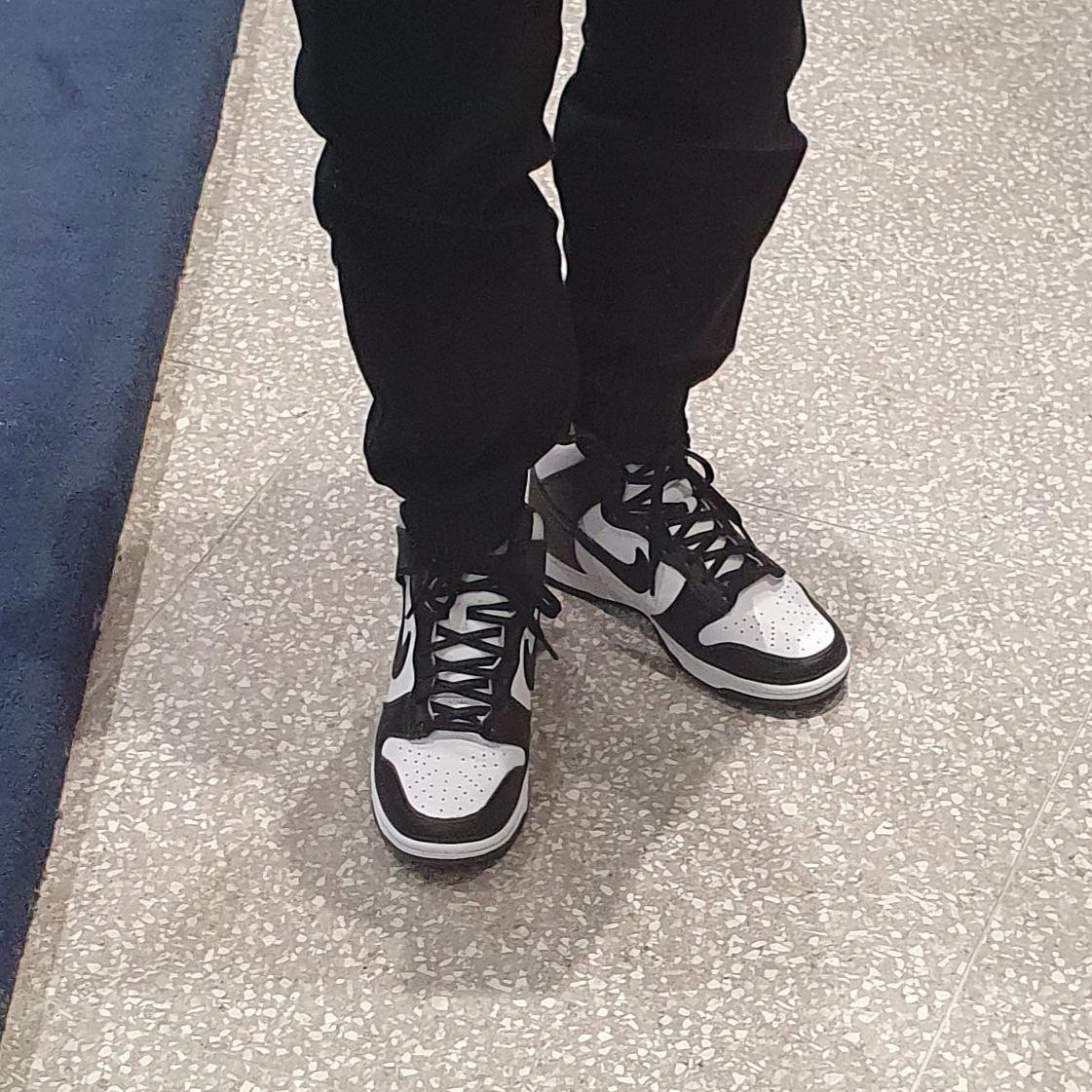 (W) Nike Dunk High Black and White 착용 스타일