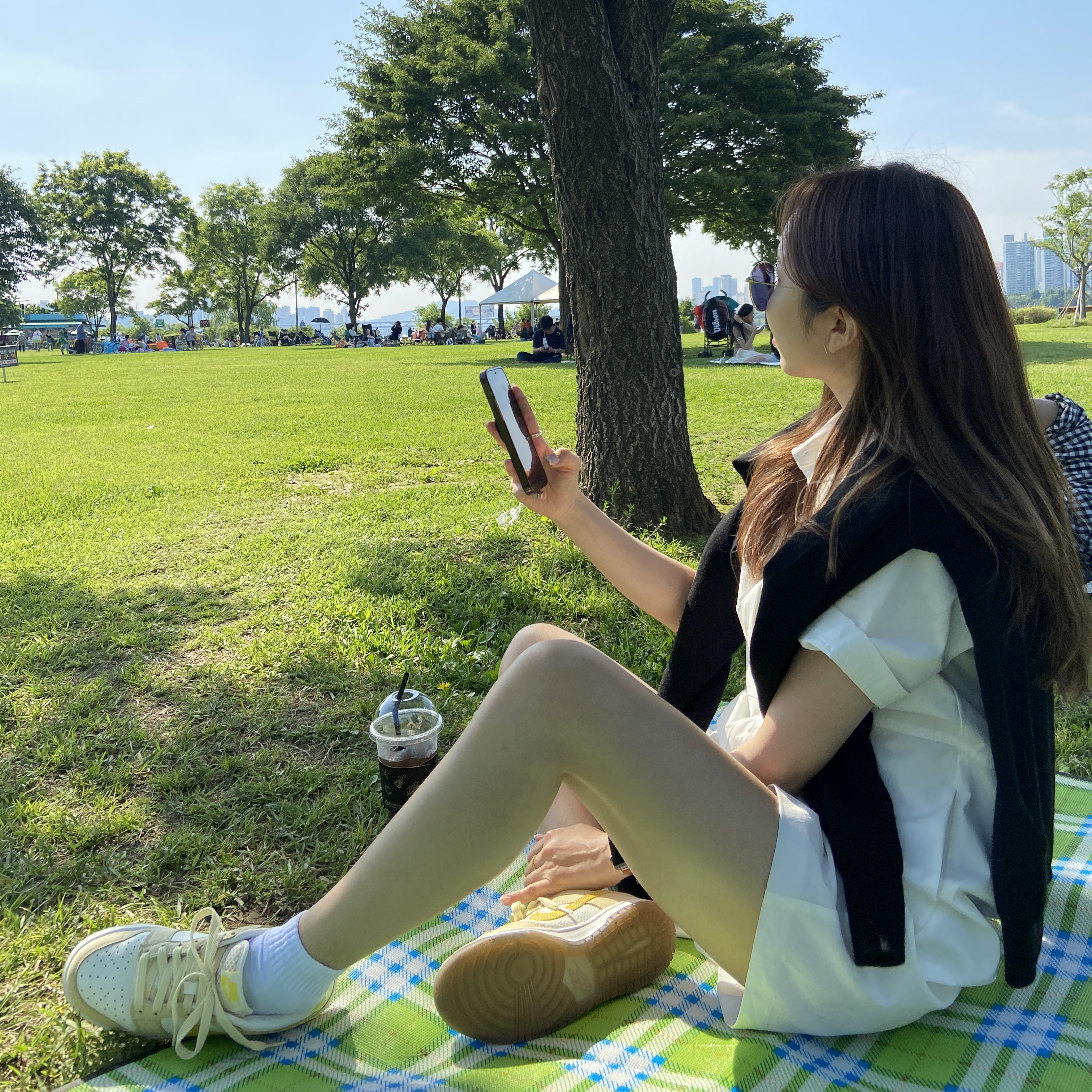 (W) Nike Dunk Low Lemon Drop 착용 스타일 - 2