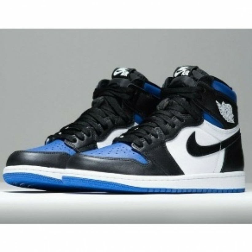 Jordan 1 Retro High OG Royal Toe 착용 스타일