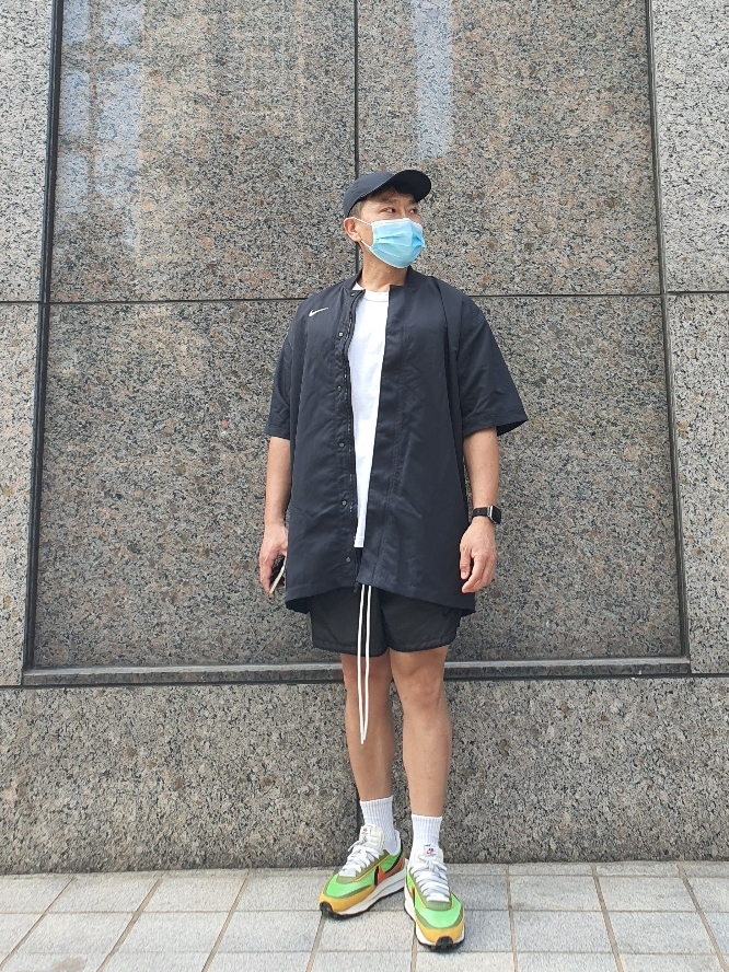 Nike x Fear of God Warm Up Top Off Noir, Nike x Sacai LDWaffle Green Multi 착용 스타일 - 2