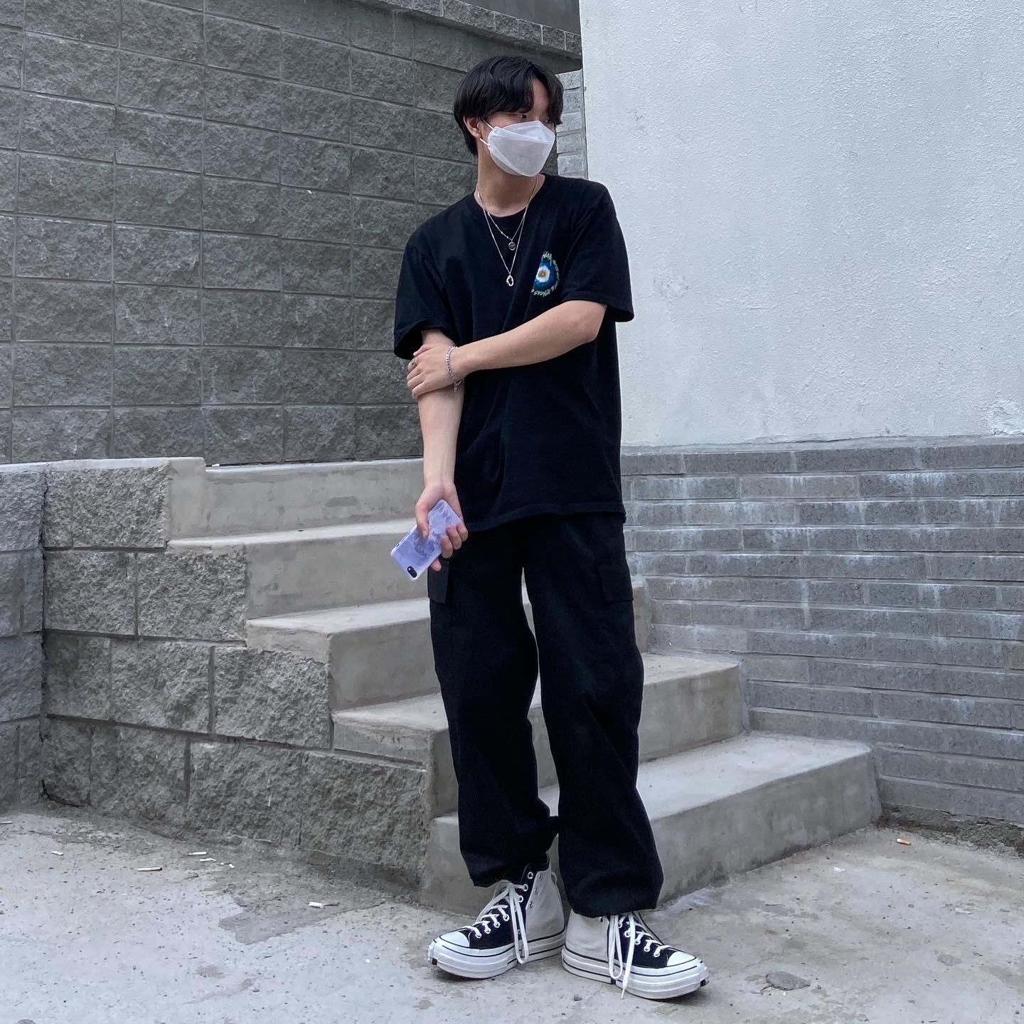 Stussy Cosmos T-Shirt Black, Converse x Feng Chen Wang Chuck 70 2-in-1 Natural Ivory Black 착용 스타일 - 2