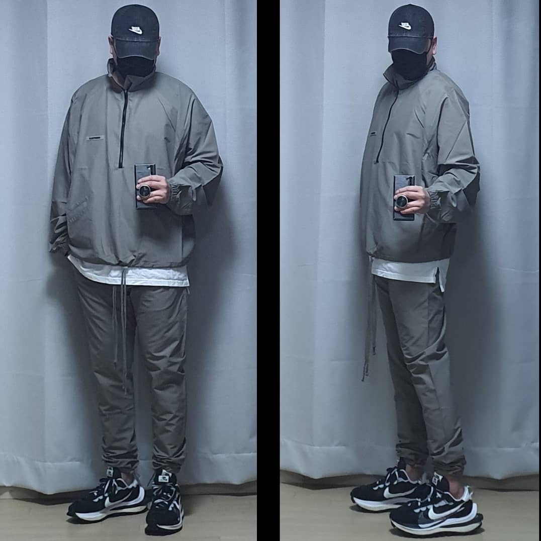Essentials Track Jacket Cement - 20FW, Essentials Track Pants Cement - 20FW 착용 스타일 - 1