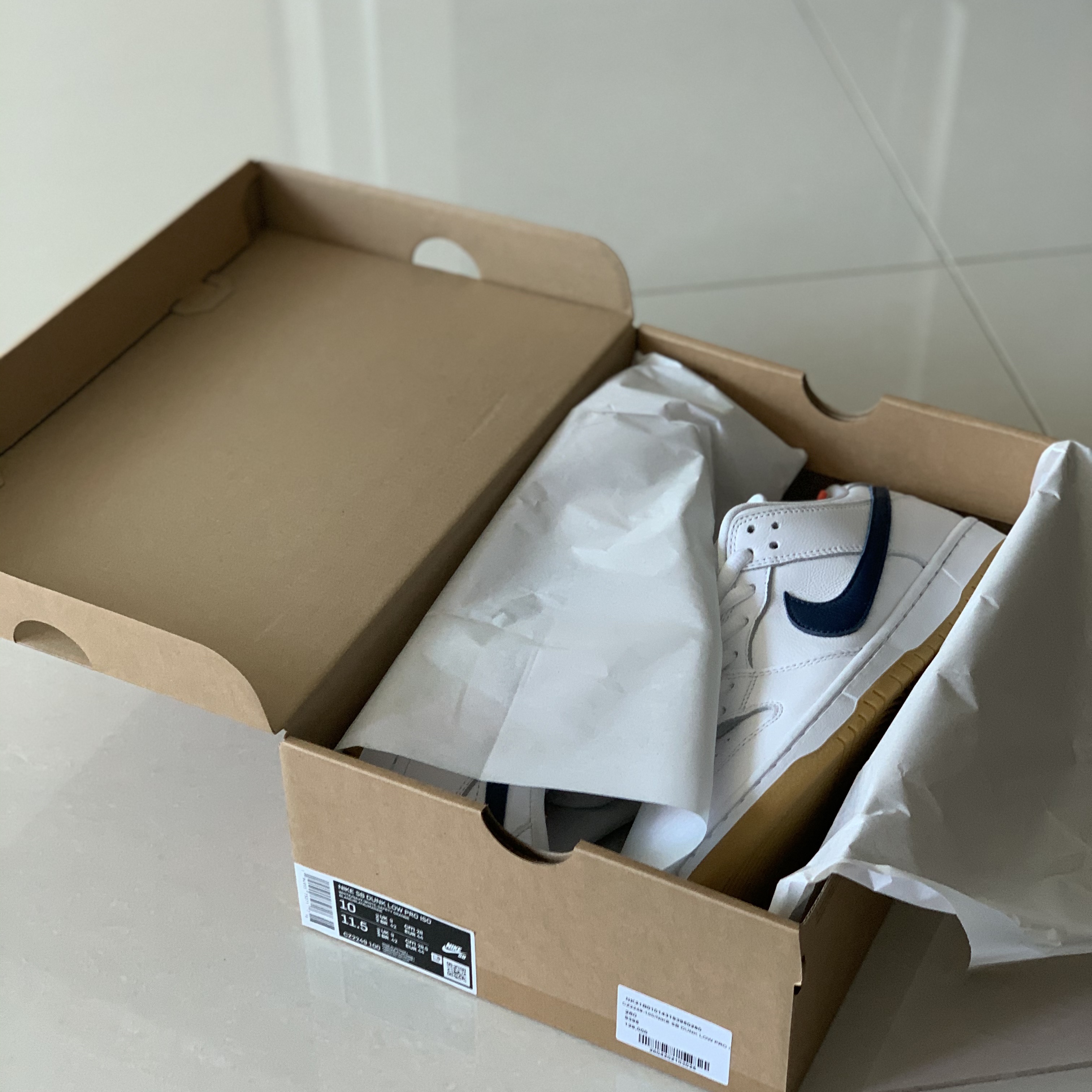 Nike SB Dunk Low Pro ISO Orange Label White Navy 착용 스타일 - 2