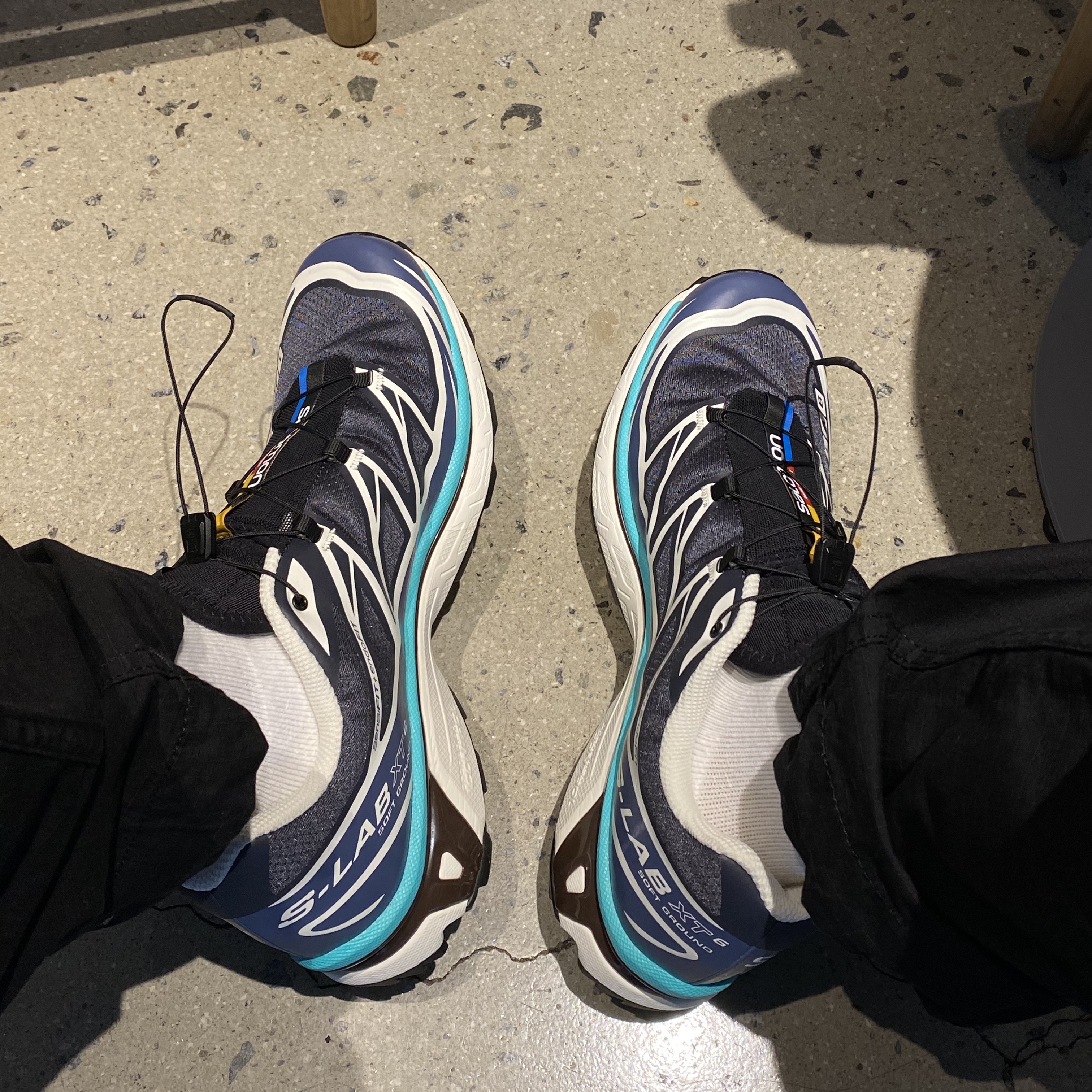 Salomon XT-6 ADV Ebony Vanila Ice 착용 스타일