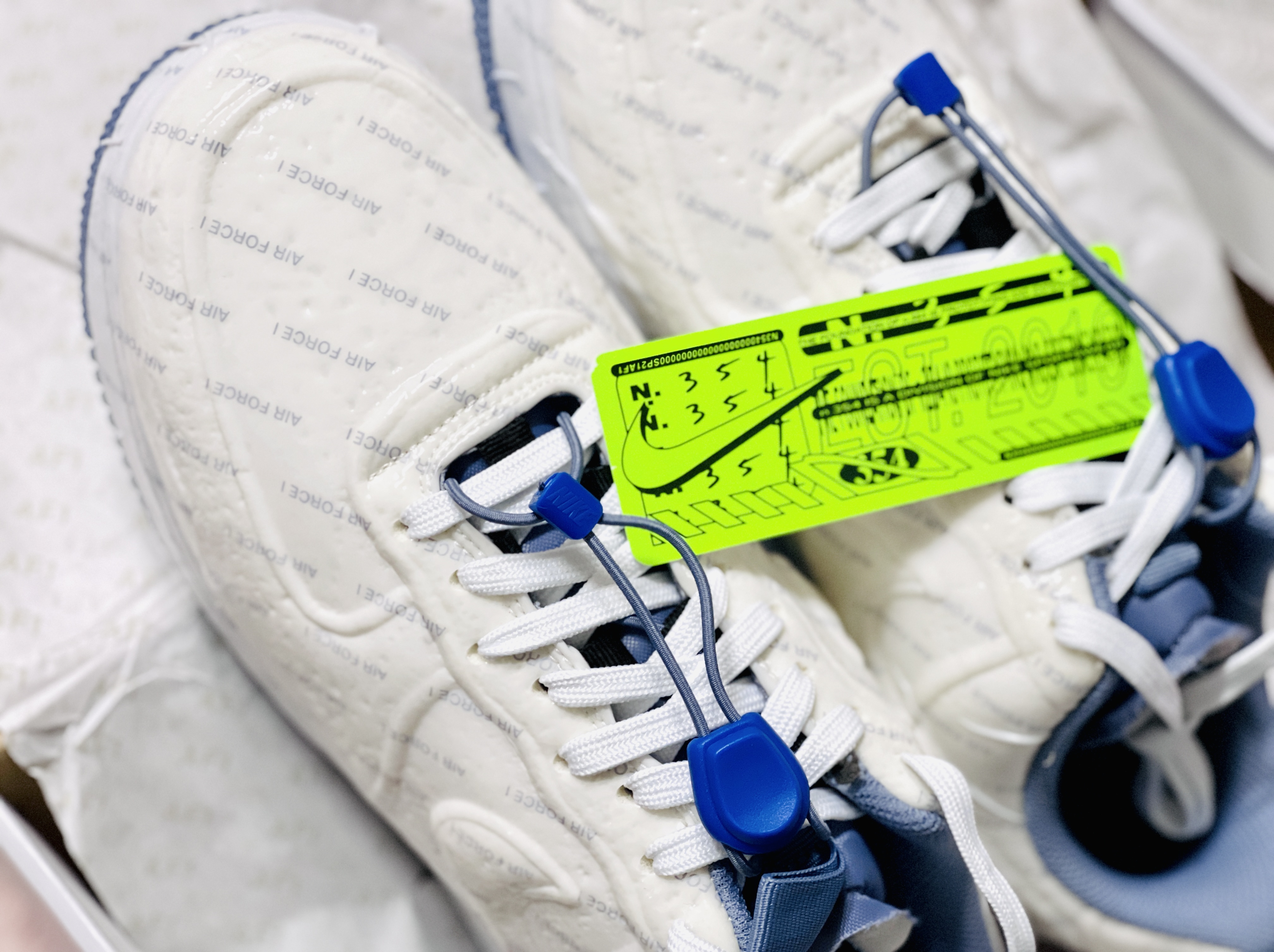 Nike Air Force 1 Low Experimental Postal Ghost 착용 스타일 - 3