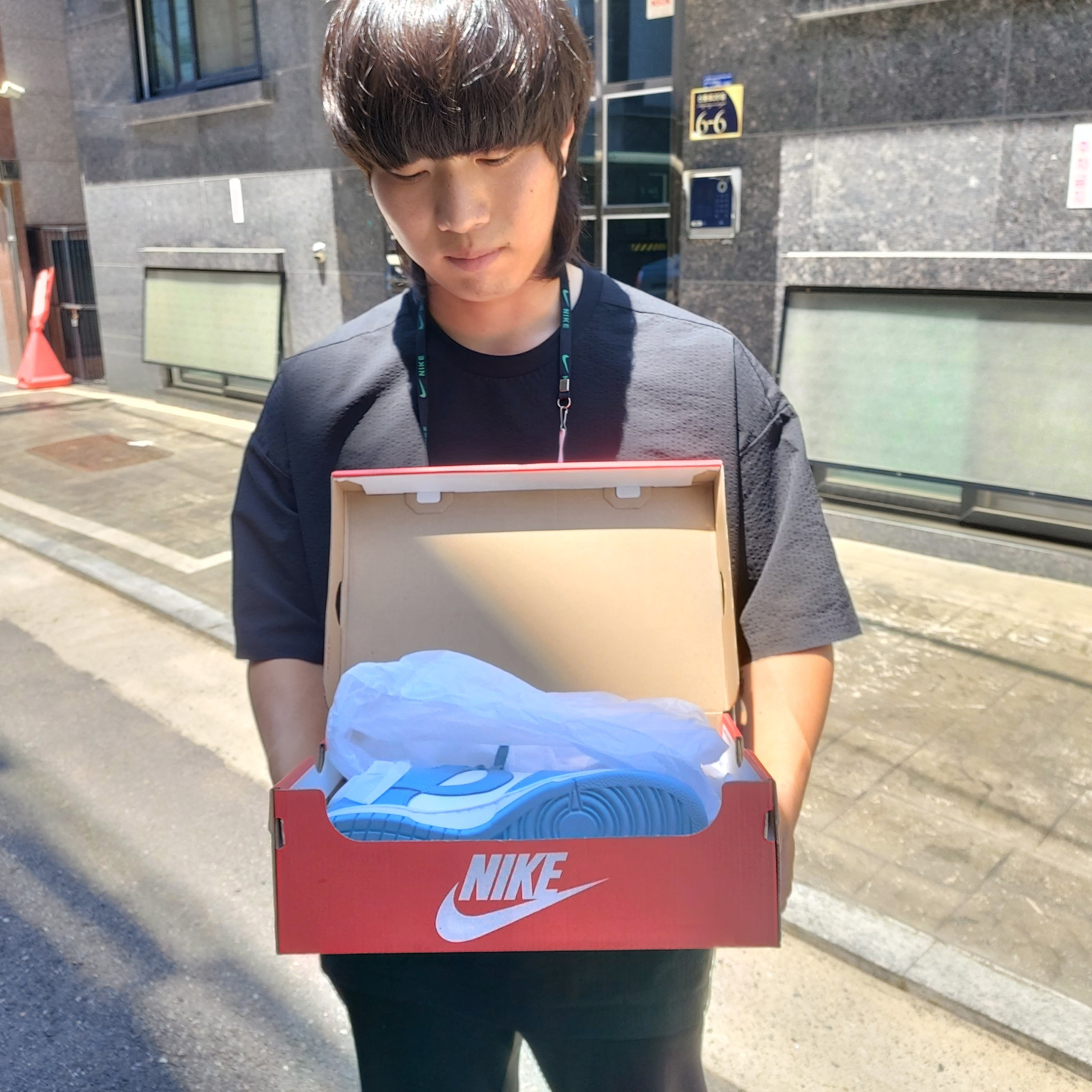 Nike Dunk Low Retro University Blue 착용 스타일 - 1