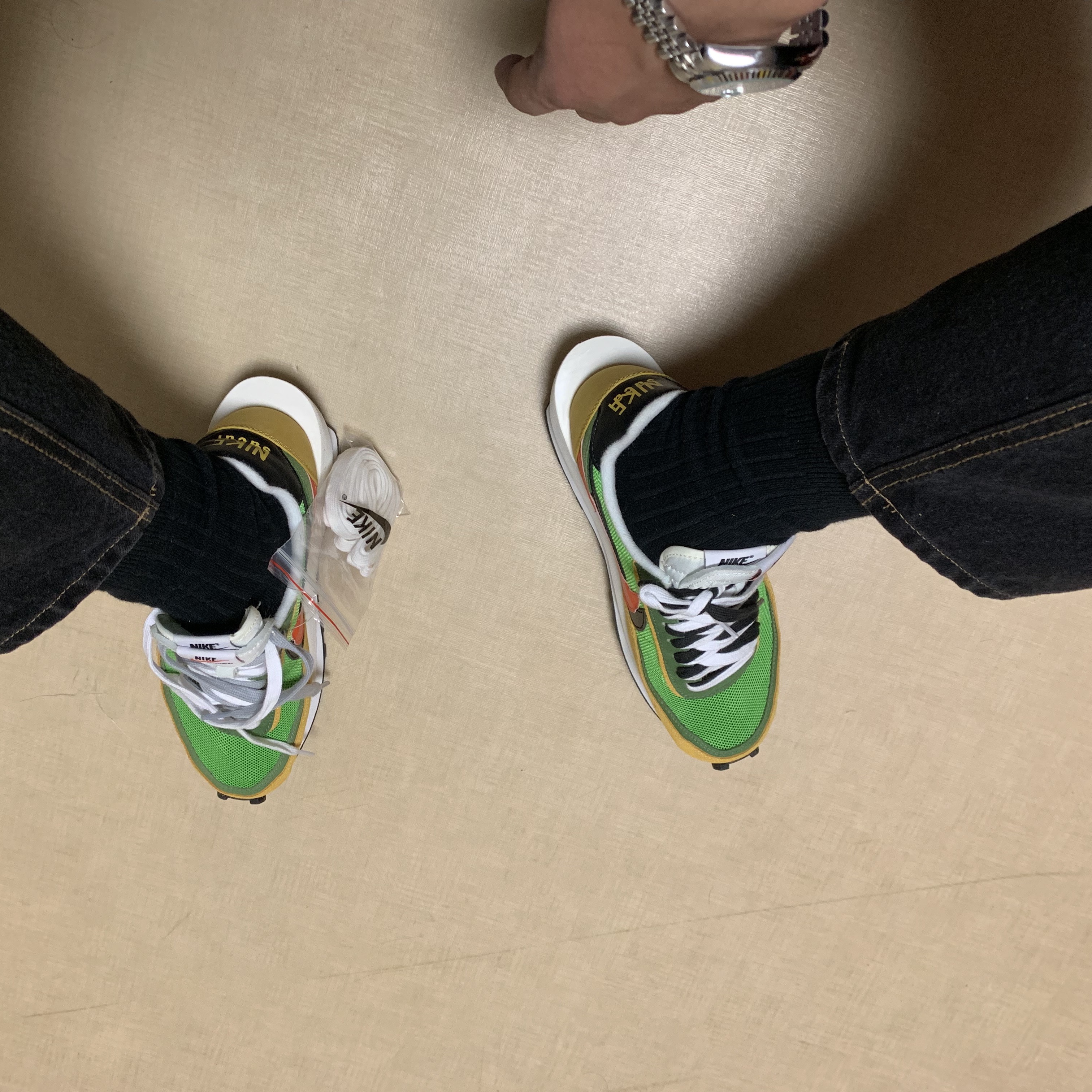 Nike x Sacai LDWaffle Green Multi 착용 스타일 - 2