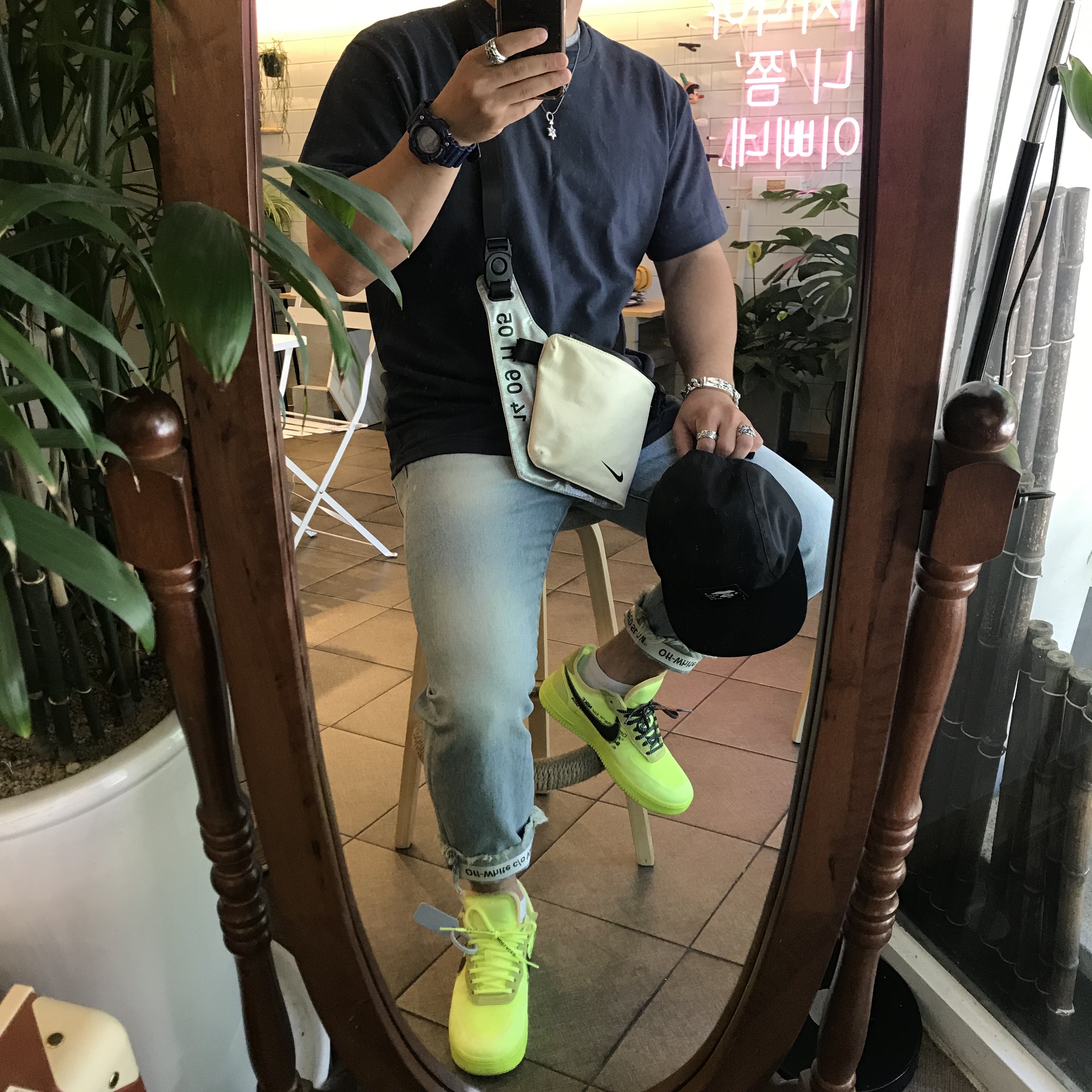 Nike x Off-White Air Force 1 Low Volt 착용 스타일