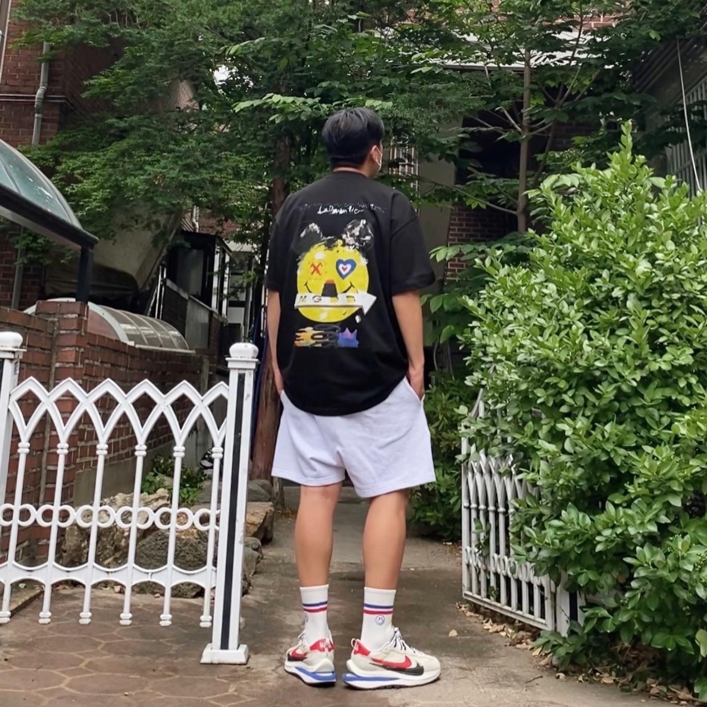 Nike x Sacai VaporWaffle Royal Fuchsia 착용 스타일 - 2