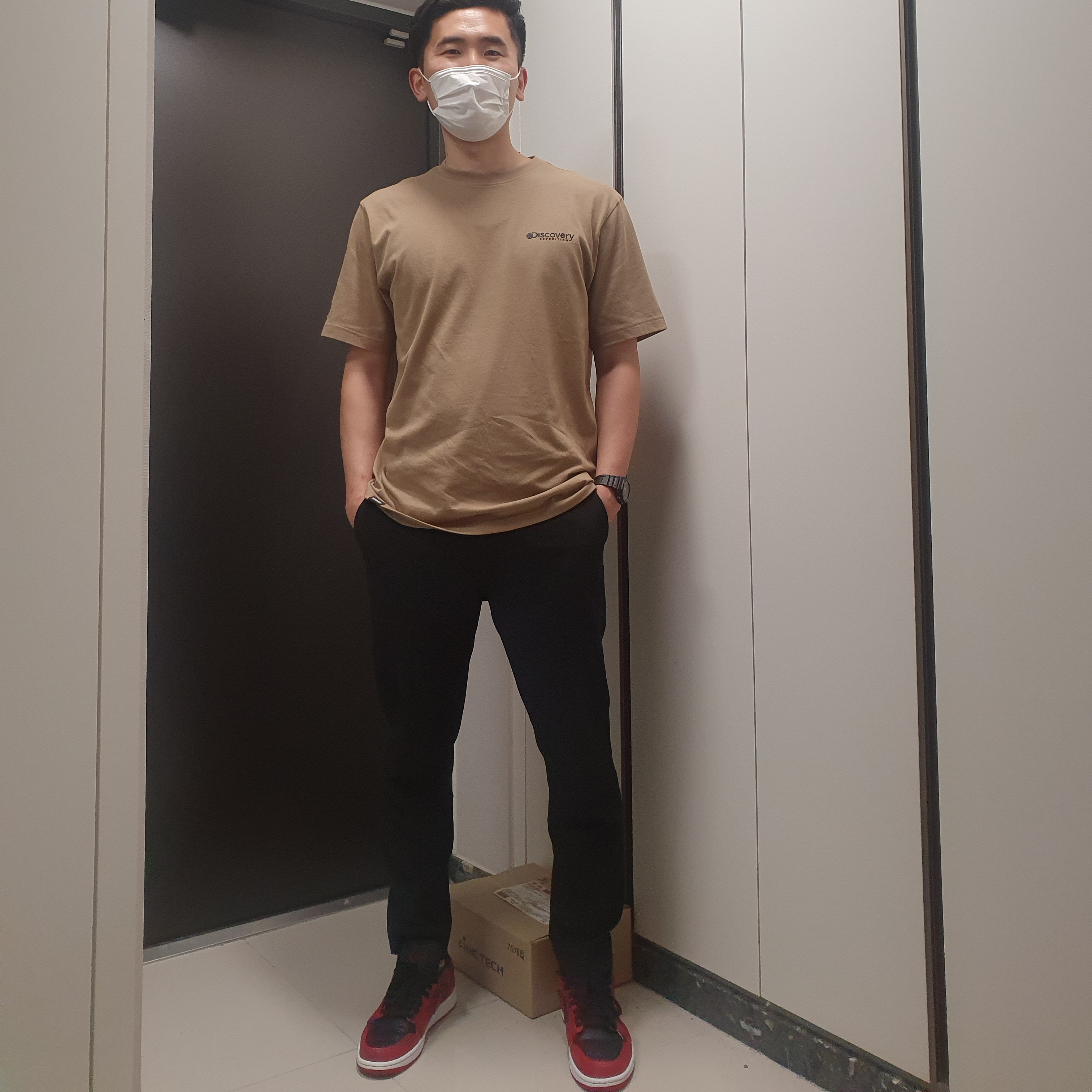 Jordan 1 Low Varsity Red 착용 스타일