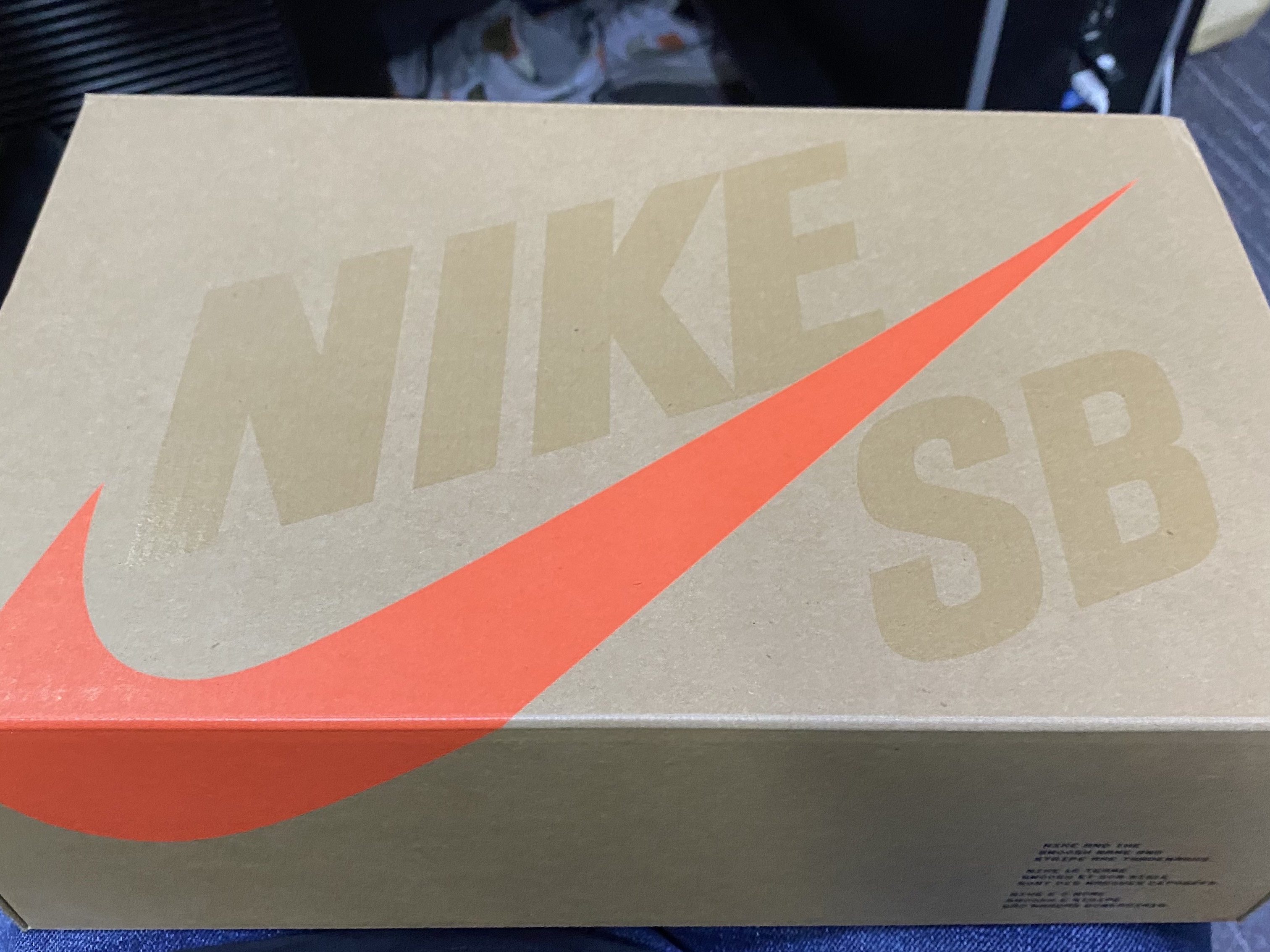 Nike SB Dunk Low Pro ISO Orange Label White Navy 착용 스타일 - 2