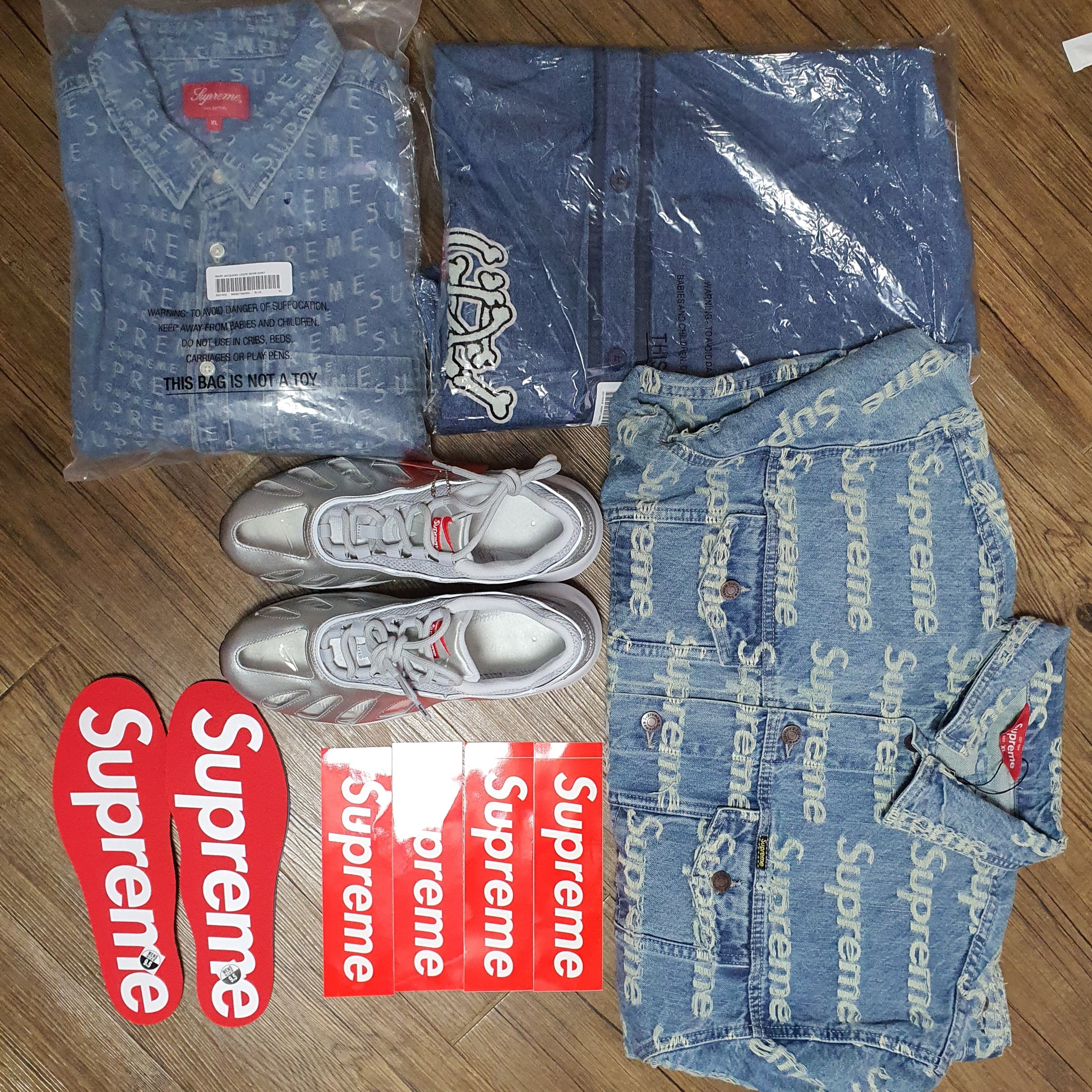 Supreme Frayed Logos Denim Trucker Jacket Blue - 21SS, Supreme Warp Jacquard Logos Denim Shirt Blue - 21SS 착용 스타일