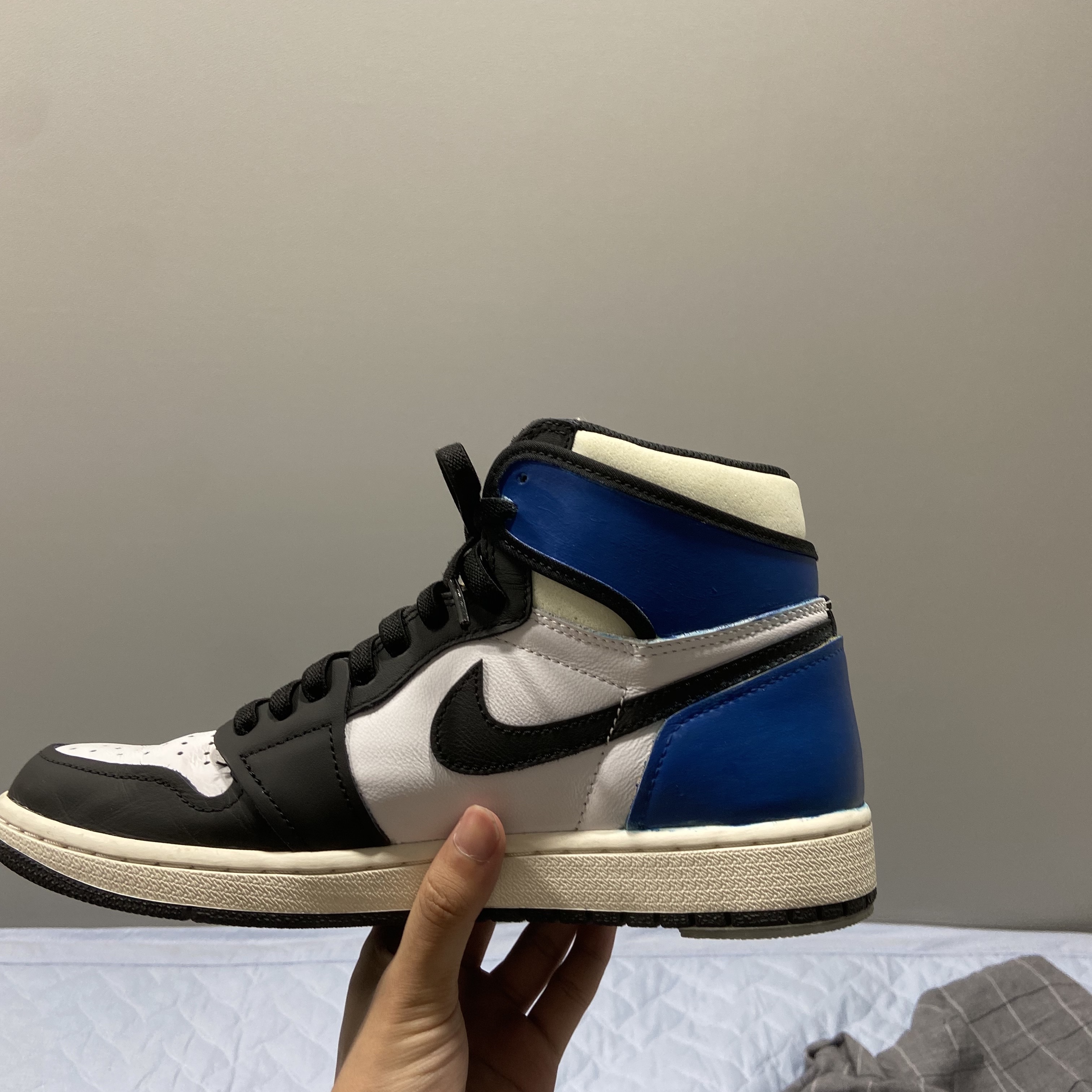 Jordan 1 Retro High OG Volt Gold, Jordan 1 x Fragment Retro High OG 착용 스타일 - 2