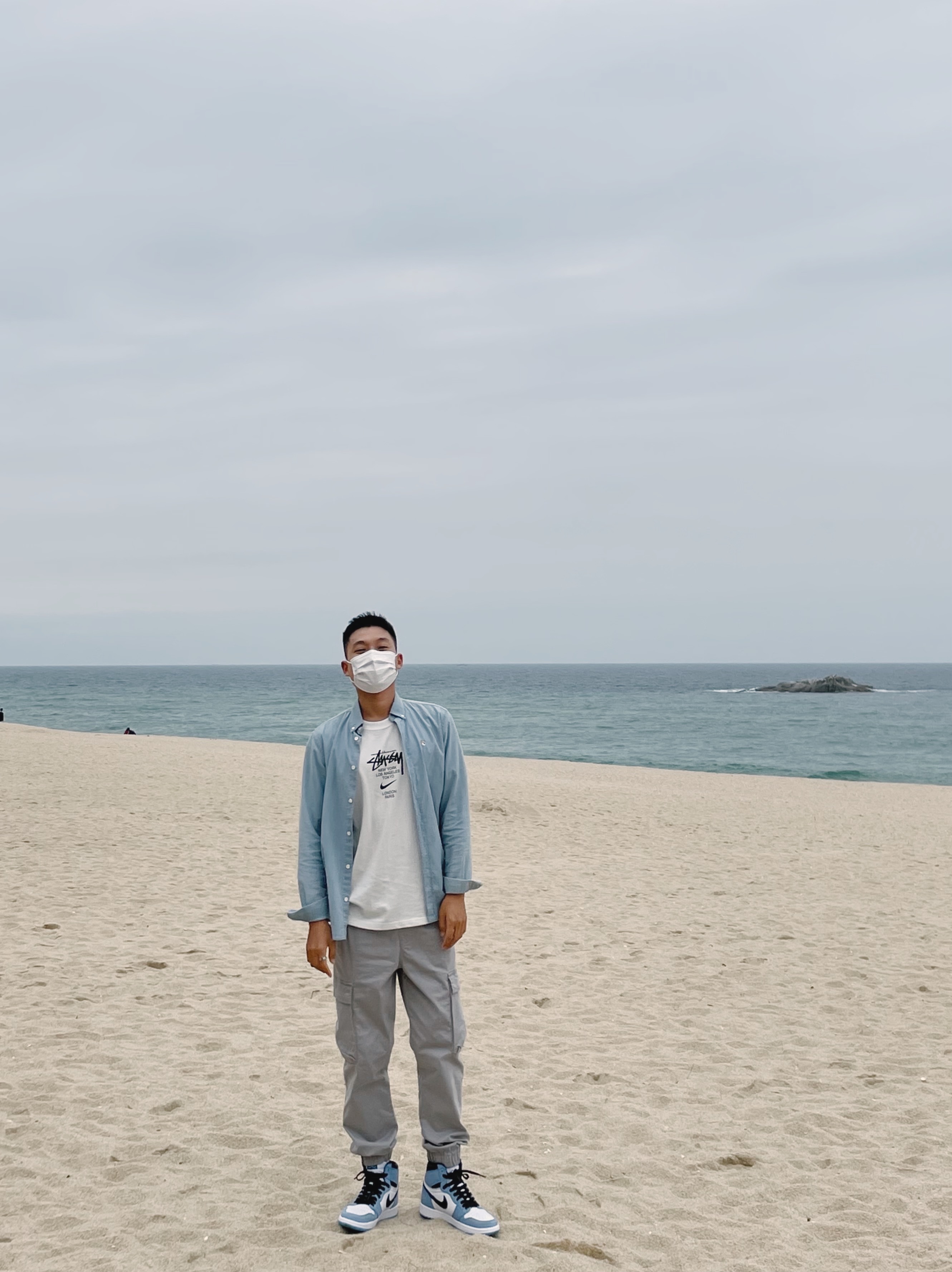 Jordan 1 Retro High OG University Blue, Nike x Stussy WT T-Shirt White - US/EU 착용 스타일