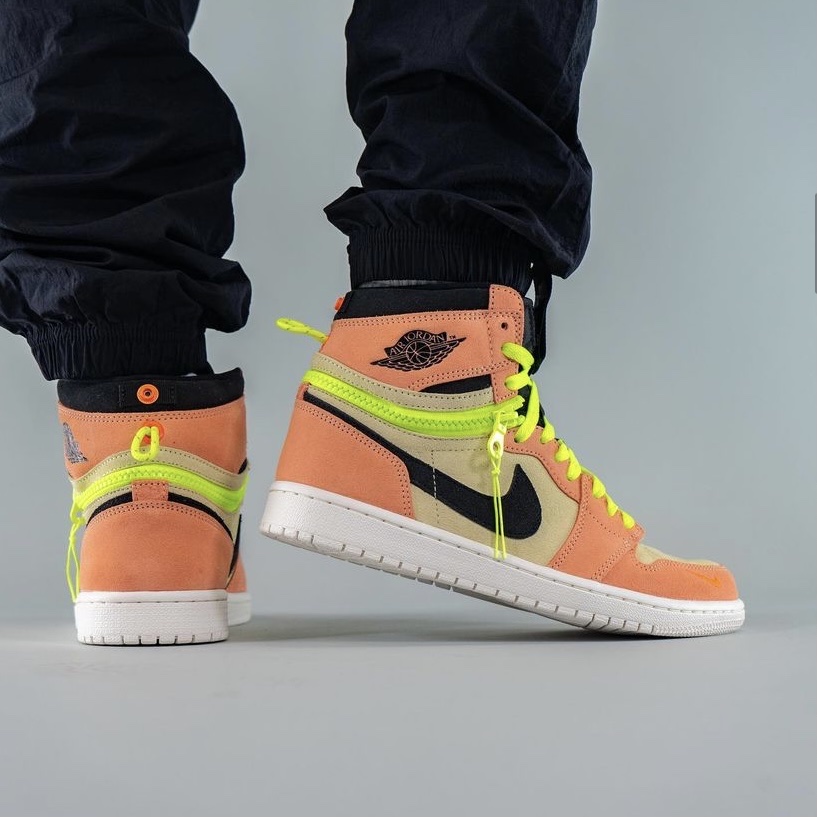 Jordan 1 High Switch Peach, Jordan 1 High Switch Light Smoke Grey 착용 스타일 - 3