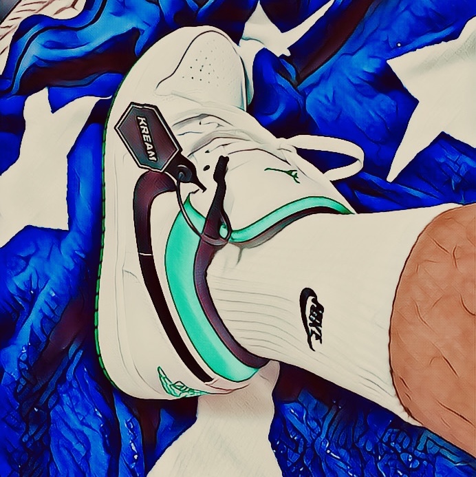 Jordan 1 Low White Lucky Green, Jordan 1 Mid SE Signal Blue 착용 스타일 - 1