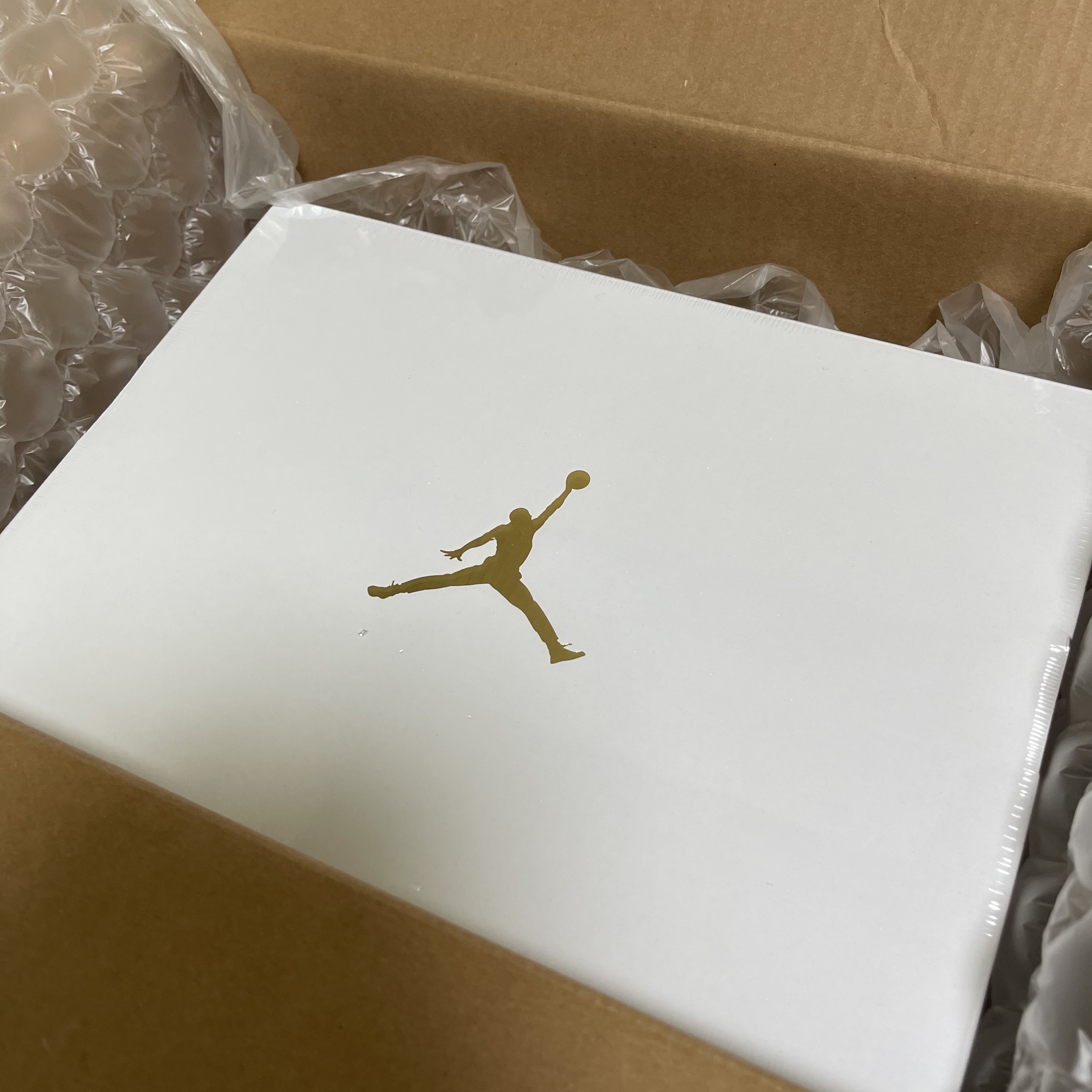 (W) Jordan 1 Mid Barely Rose 착용 스타일 - 1