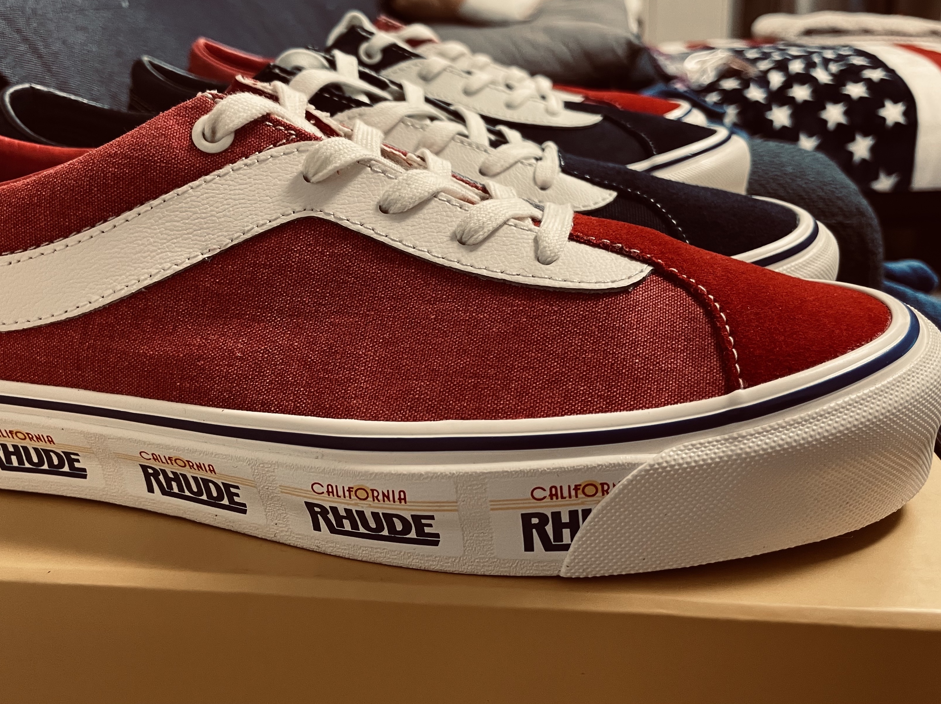Vans x Rhude Bold Ni Red, Vans x Rhude Bold Ni Navy 착용 스타일 - 1