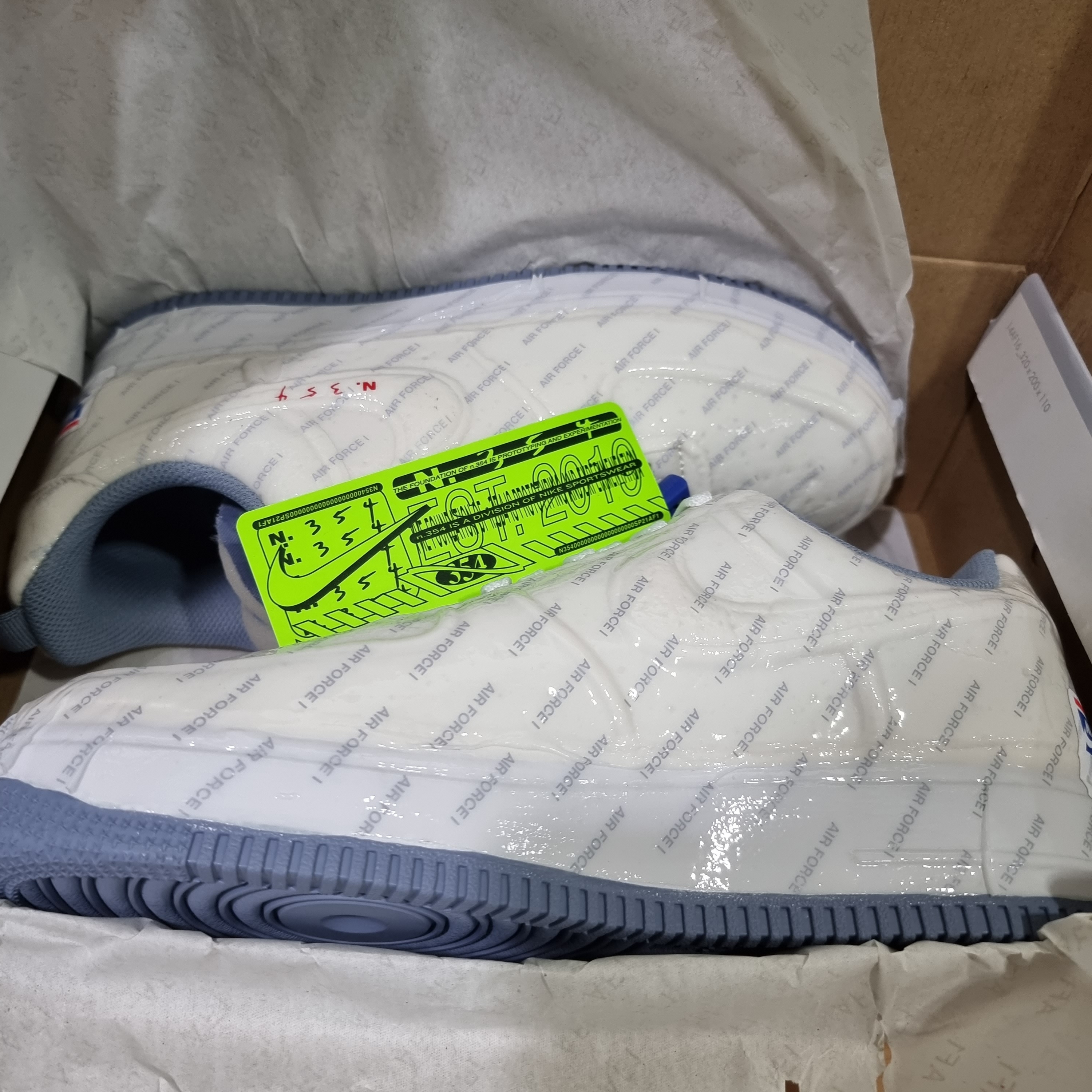 Nike Air Force 1 Low Experimental Postal Ghost 착용 스타일 - 2