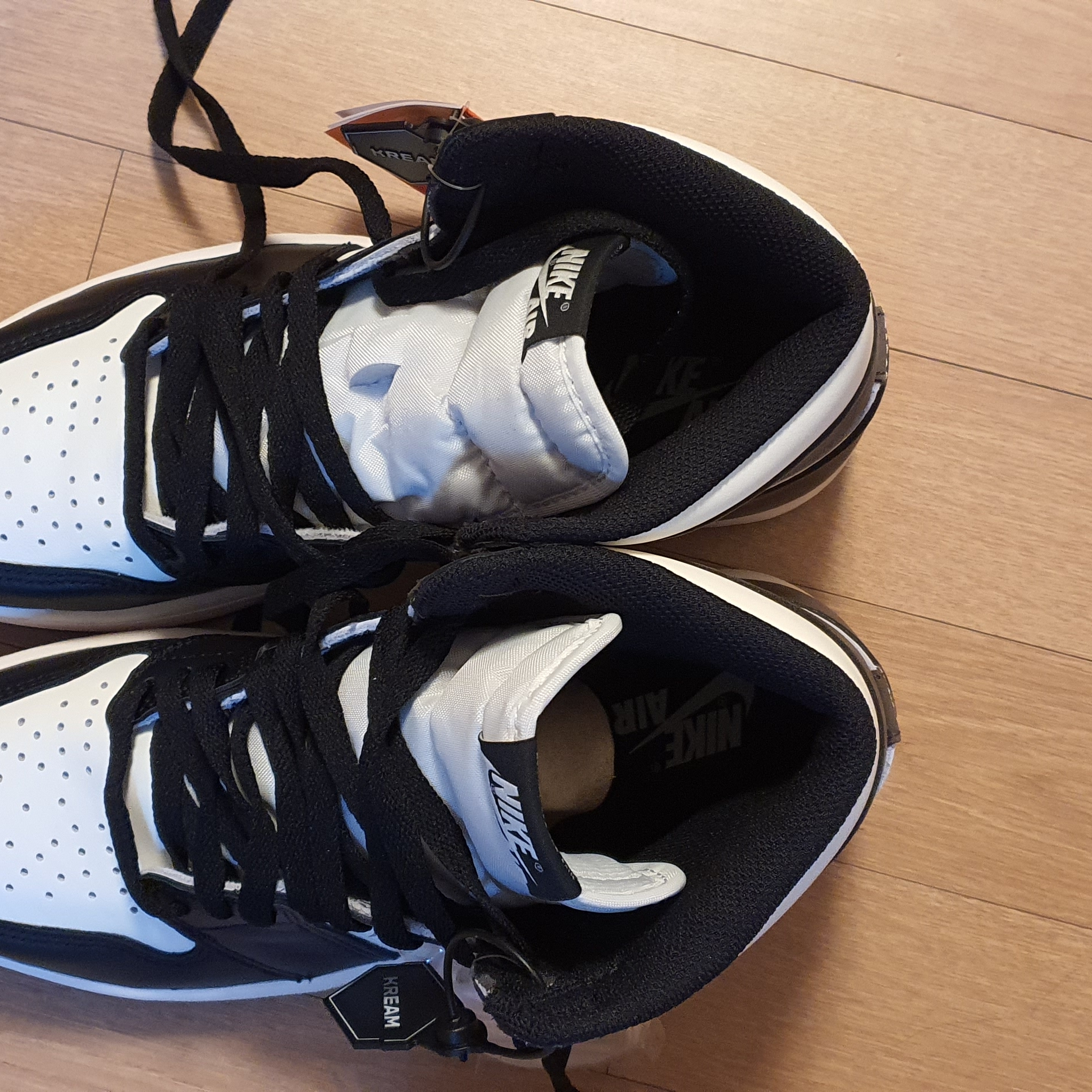Jordan 1 Retro High OG Black Mocha 착용 스타일 - 4