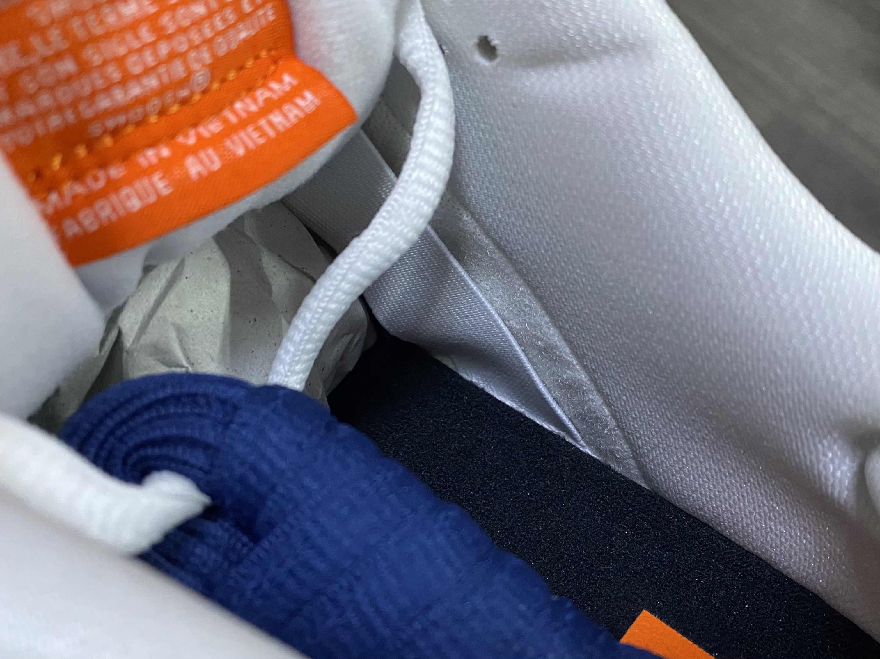 Nike SB Dunk Low Pro ISO Orange Label White Navy 착용 스타일 - 4