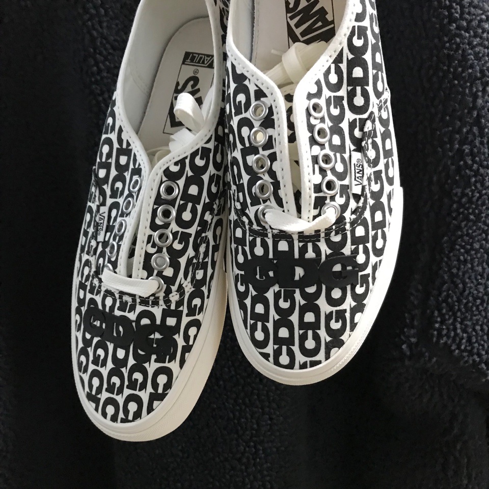 Vans Vault x CDG OG Authentic LX White Black 착용 스타일 - 4