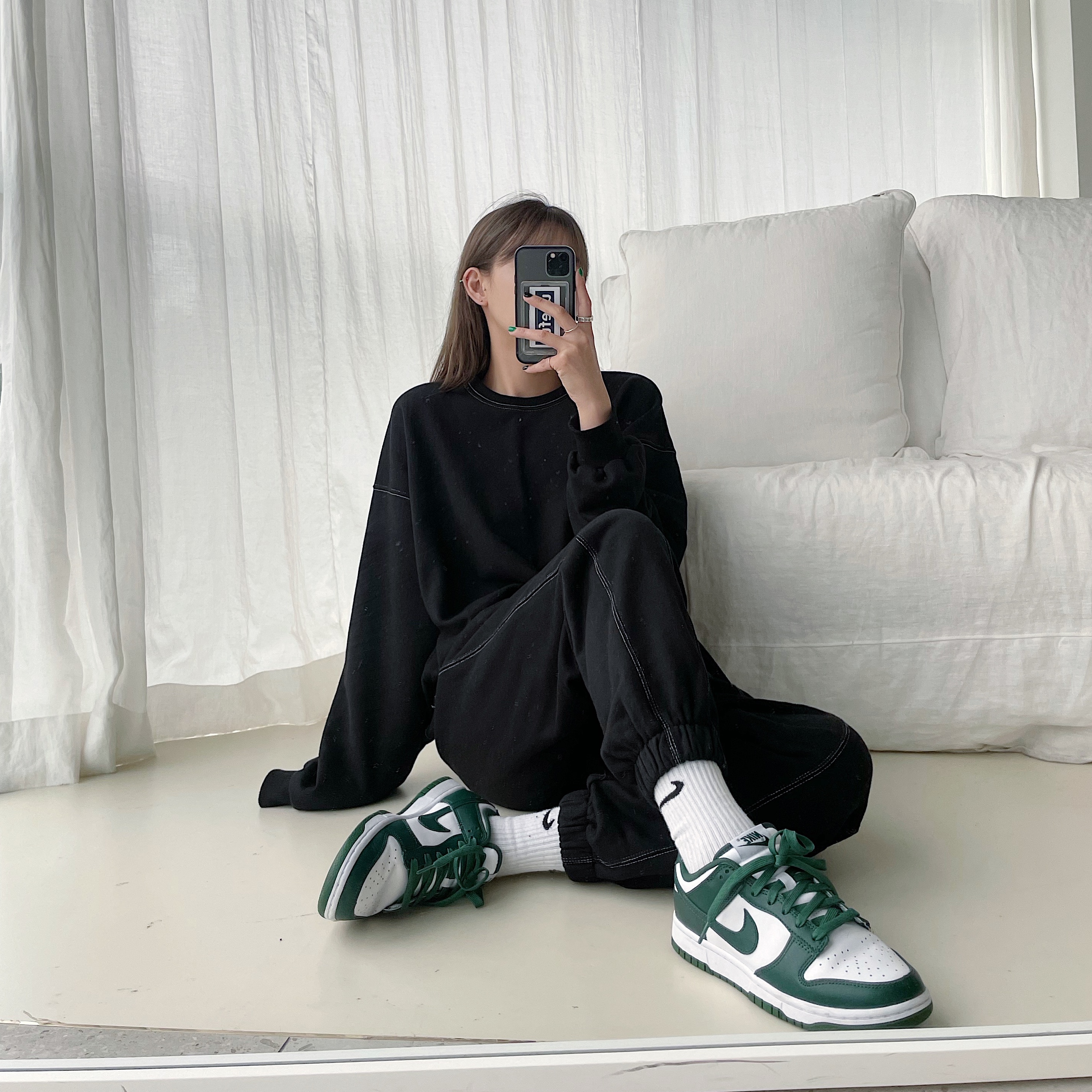 Nike Dunk Low Retro Varsity Green 착용 스타일