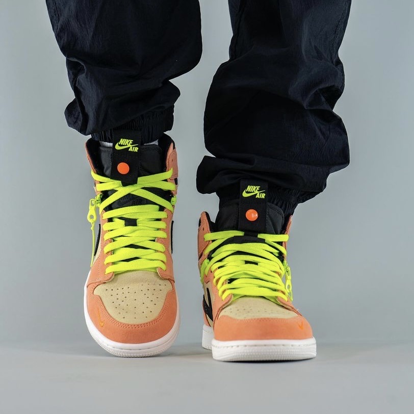 Jordan 1 High Switch Peach, Jordan 1 High Switch Light Smoke Grey 착용 스타일 - 2
