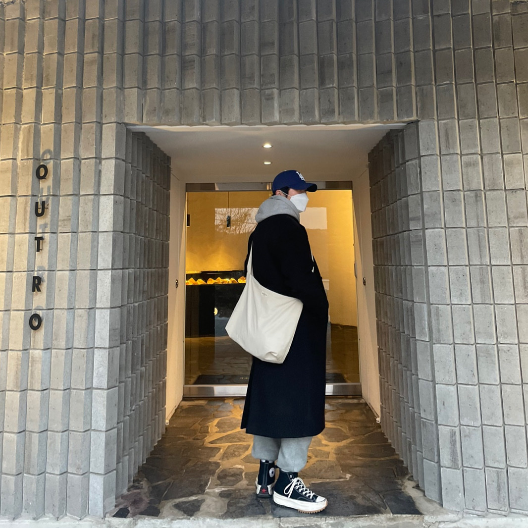 Converse x JW Anderson Run Star Hike Hi Black 착용 스타일