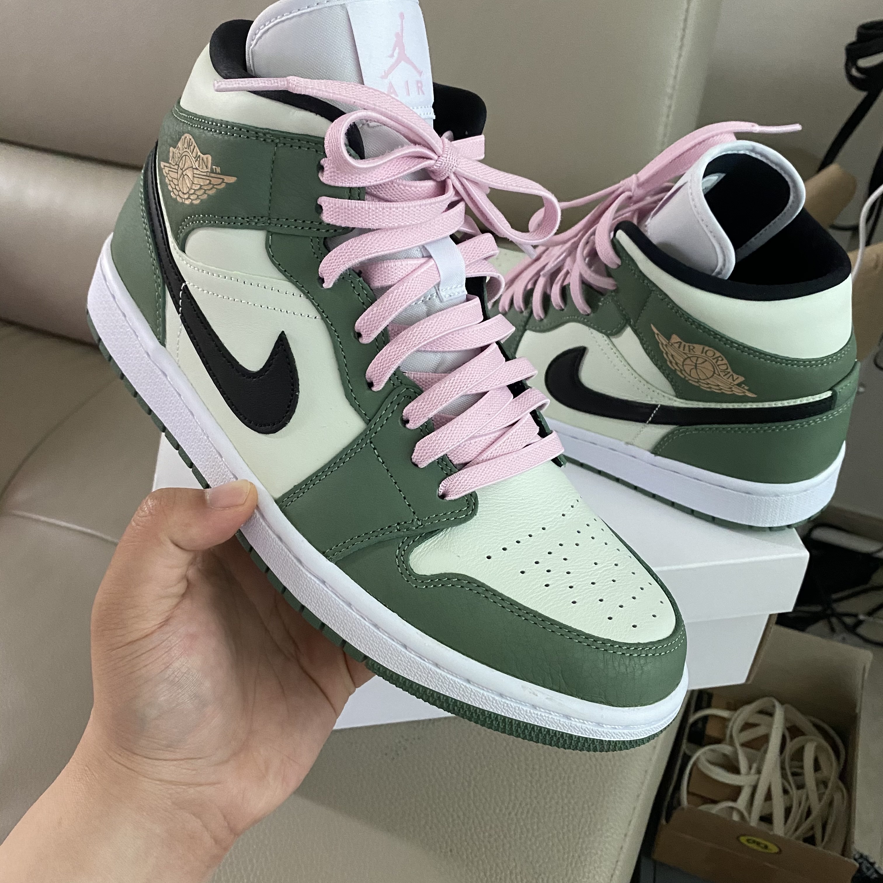 (W) Jordan 1 Mid SE Dutch Green 착용 스타일