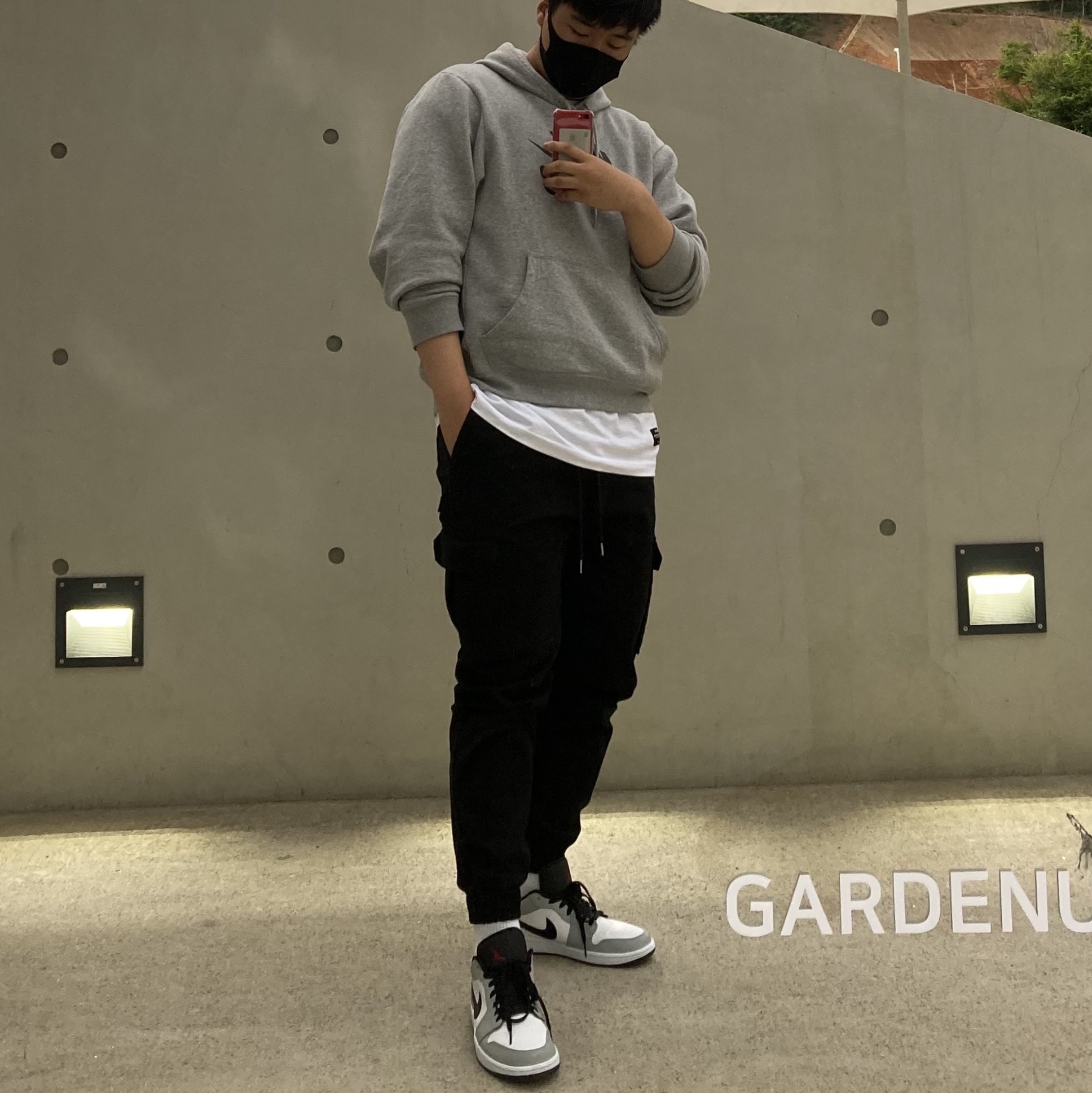 Jordan 1 Low Light Smoke Grey 착용 스타일 - 3