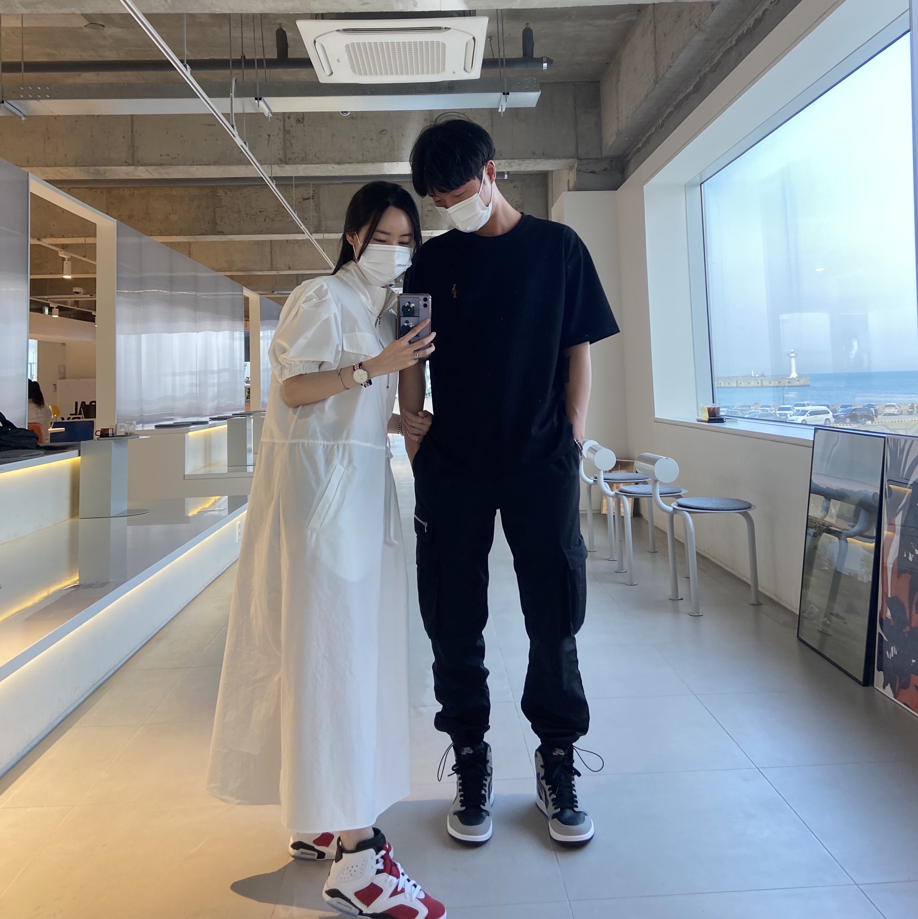 (GS) Jordan 6 Retro Carmine 2021, Jordan 1 Retro High OG Shadow 2.0 착용 스타일