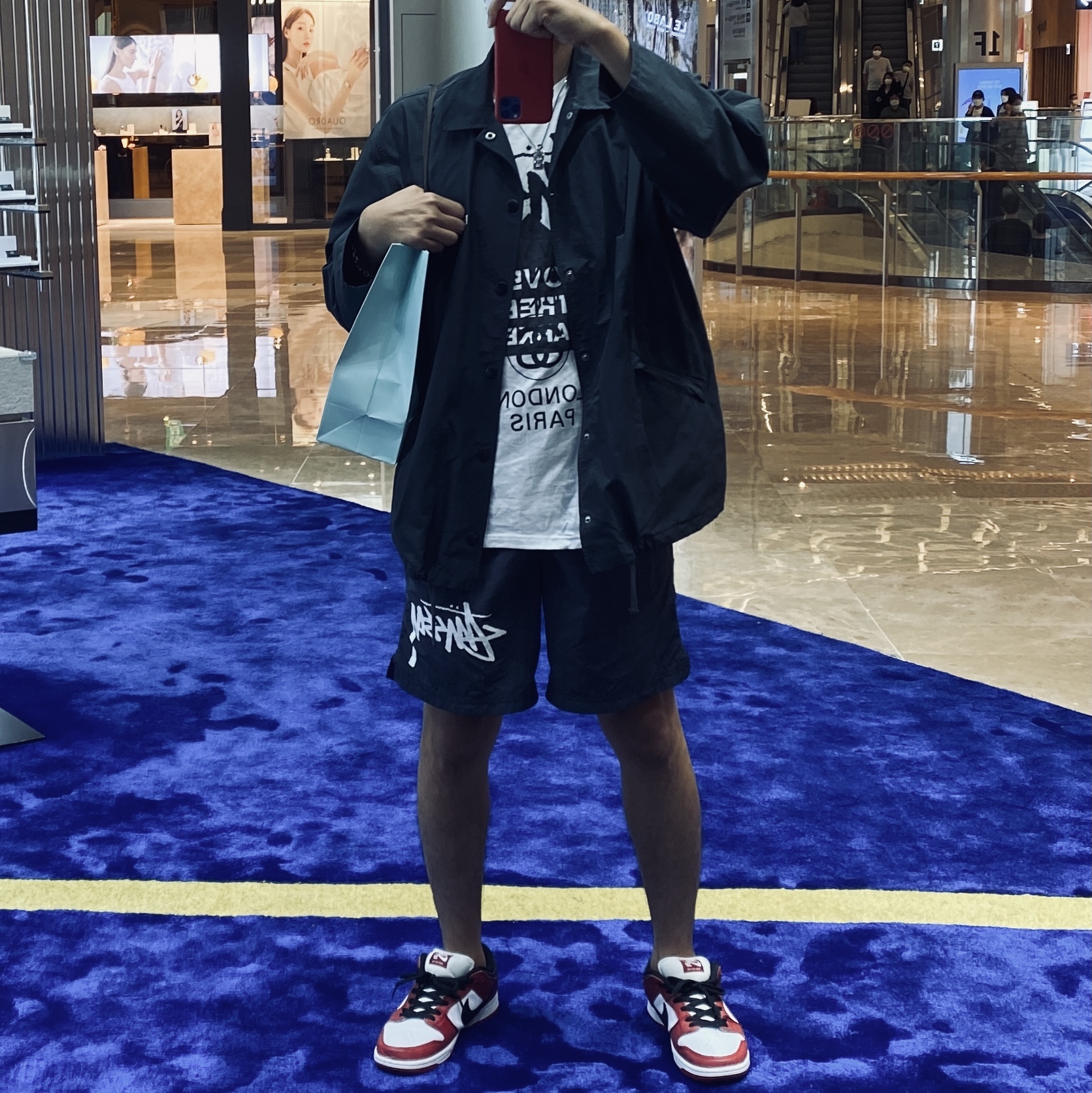 Stussy DSM World Tour T-Shirt White, Nike x Stussy Water Shorts Off Noir 착용 스타일