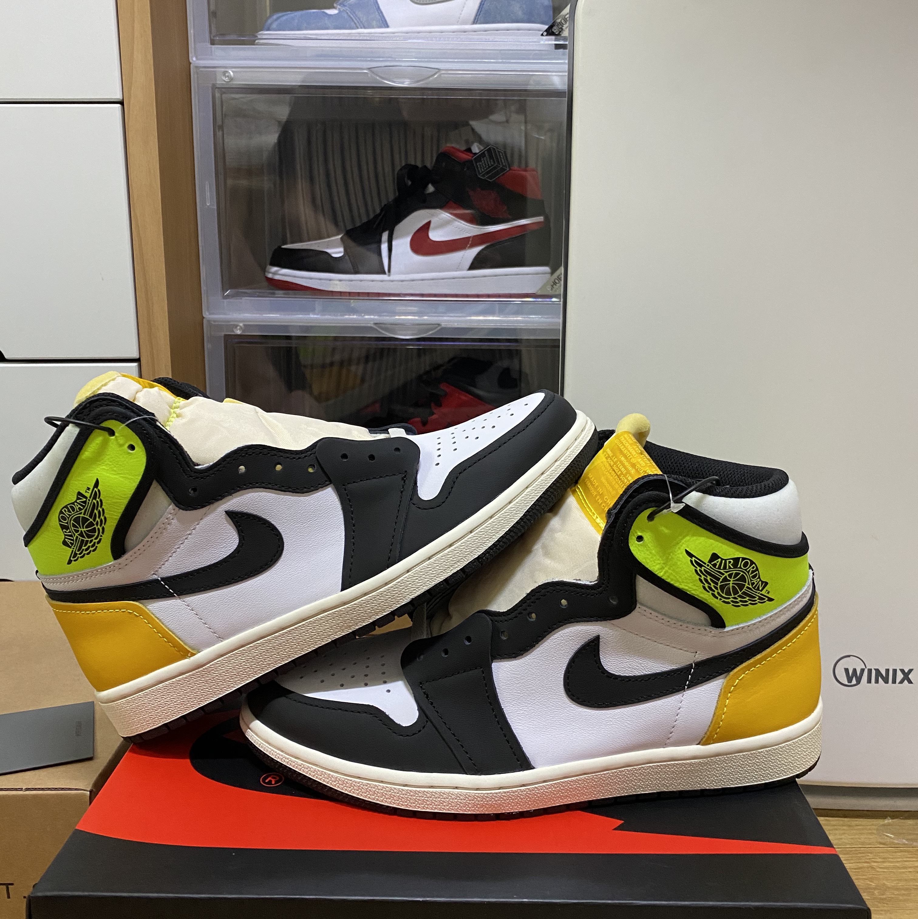 Jordan 1 Retro High OG Volt Gold 착용 스타일